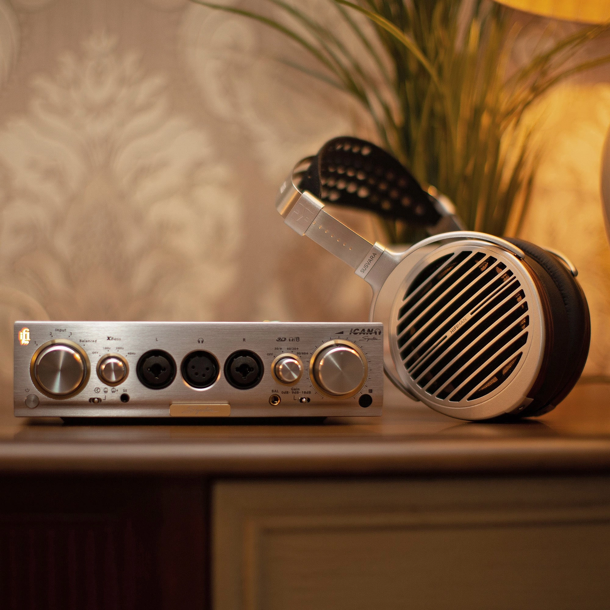 iFi audio Pro iCAN Signature Headphone Amplifier - DEMO UNIT