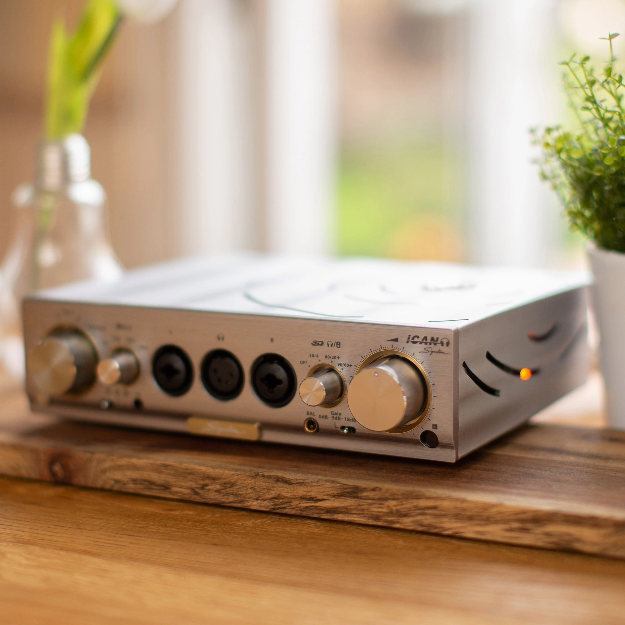 iFi audio Pro iCAN Signature Headphone Amplifier - DEMO UNIT