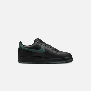 Slip Resistant Shoes With Stretchable Moisture Wicking Fabric Shoe Nike Air Force 1 '07 Lx - Black / Vintage Green