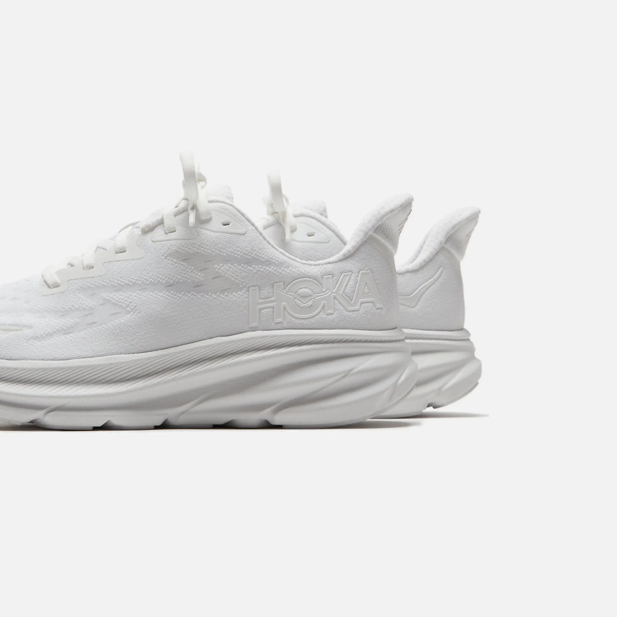 Hoka Wmns Clifton 9 - White Comfort Pull-On Cushioned Midfoot