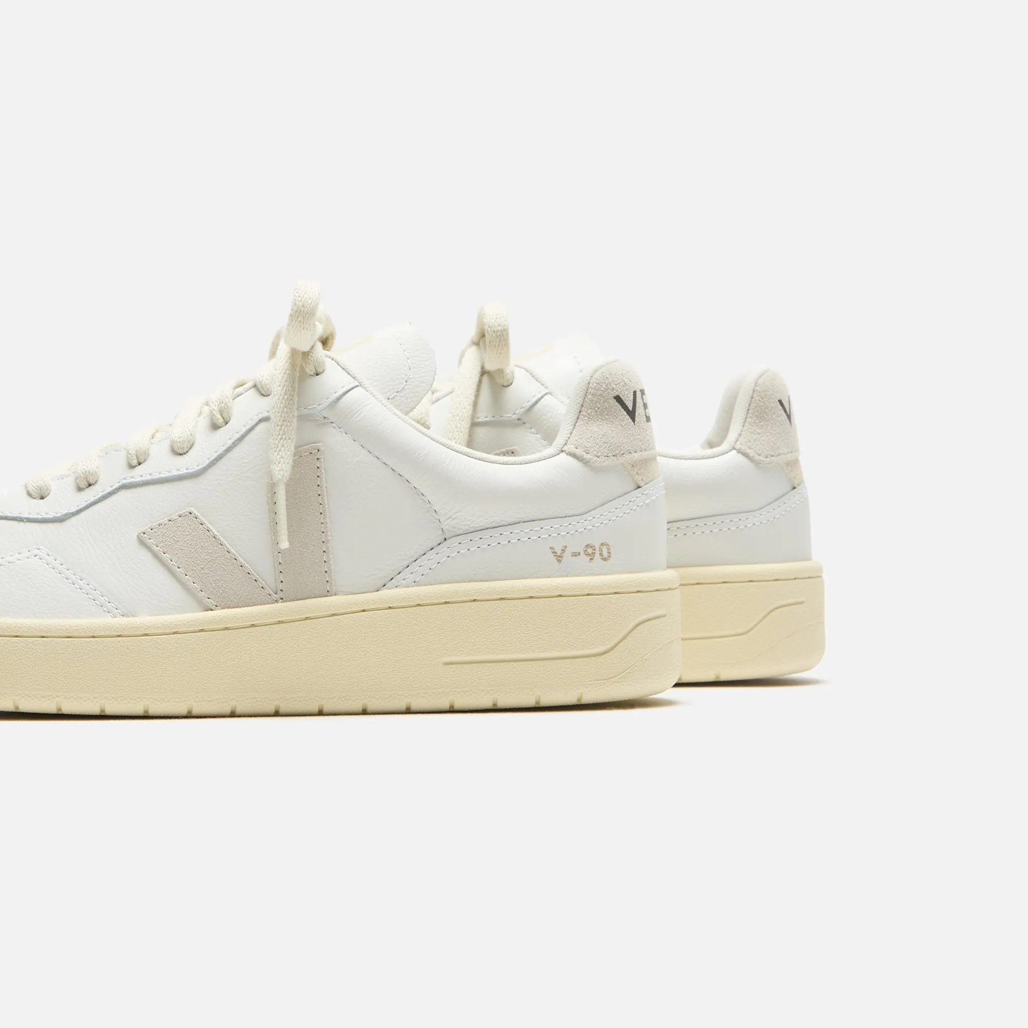 Step into the Beat Veja V-90 - Extra White / Natural