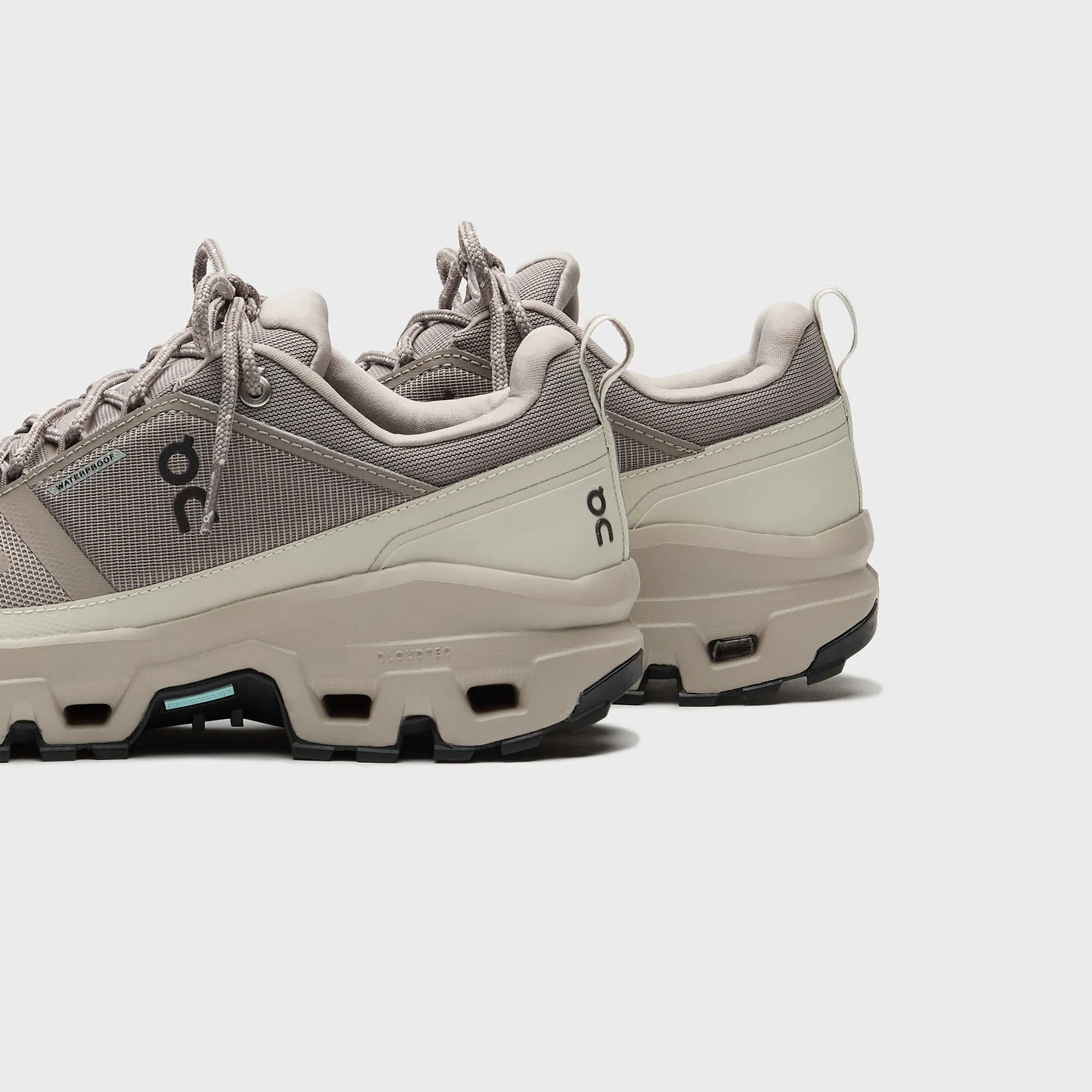 Special Offer Thanksgiving Day Sale On Running Cloudrock Low Wp - Cinder / Fog
