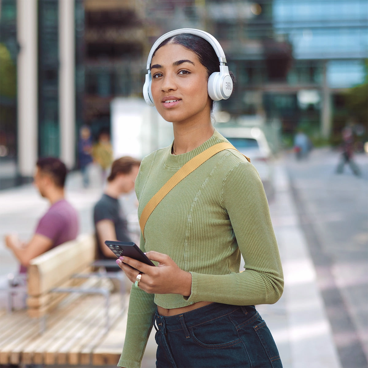 JBL Live 670NC Wireless On-Ear Adaptive Noise Cancelling Headphones (White)
