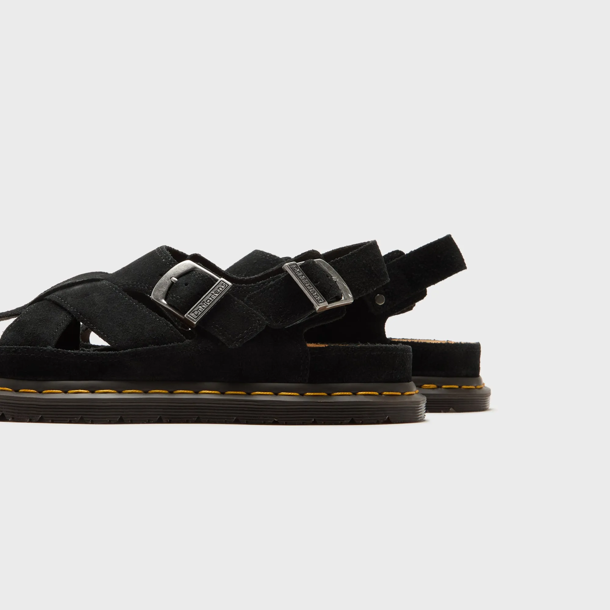Dr. Martens Archive Fisherman - Black Comfortable Luge Shoes Low - Profile Design