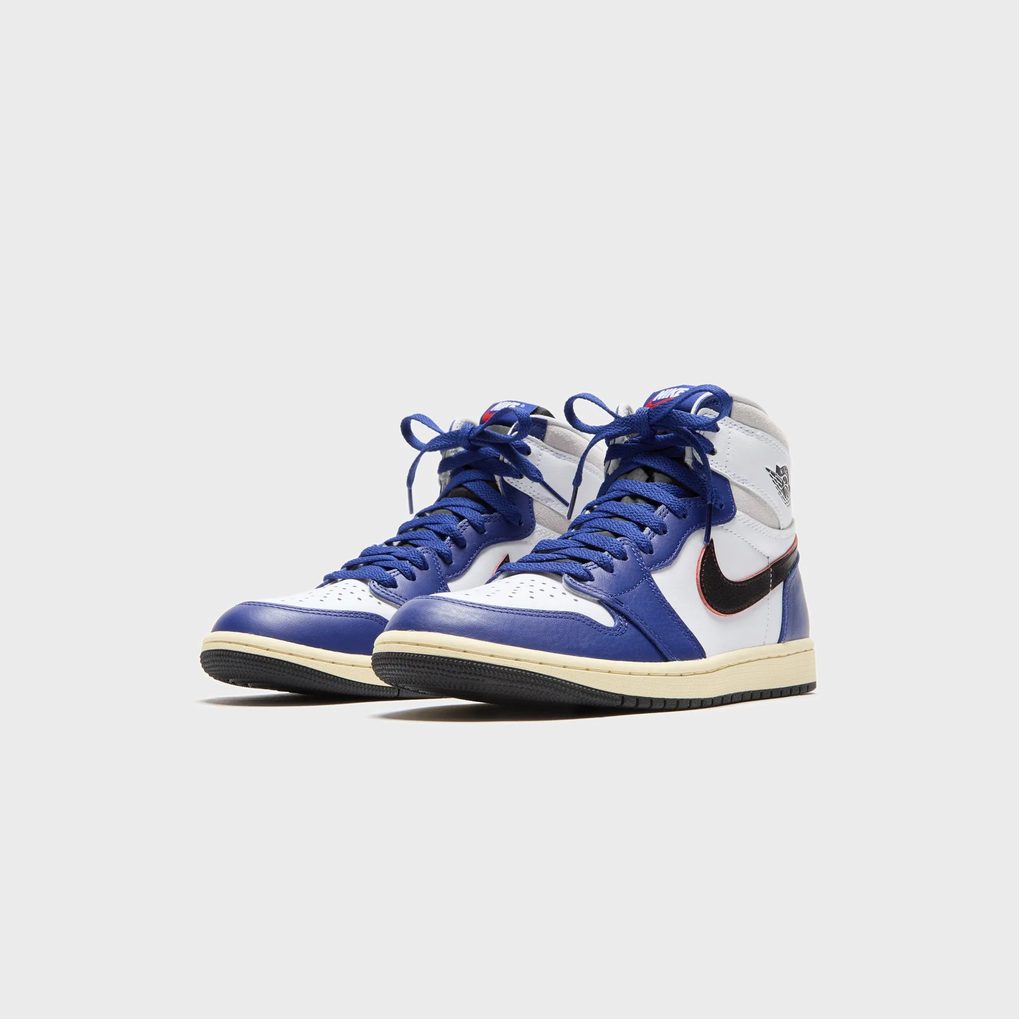 Step into the Beat Built for the Bold Jordan Air Jordan 1 Retro High Og -  White / Black / Neutral Grey / Deep Royal Blue / Muslin