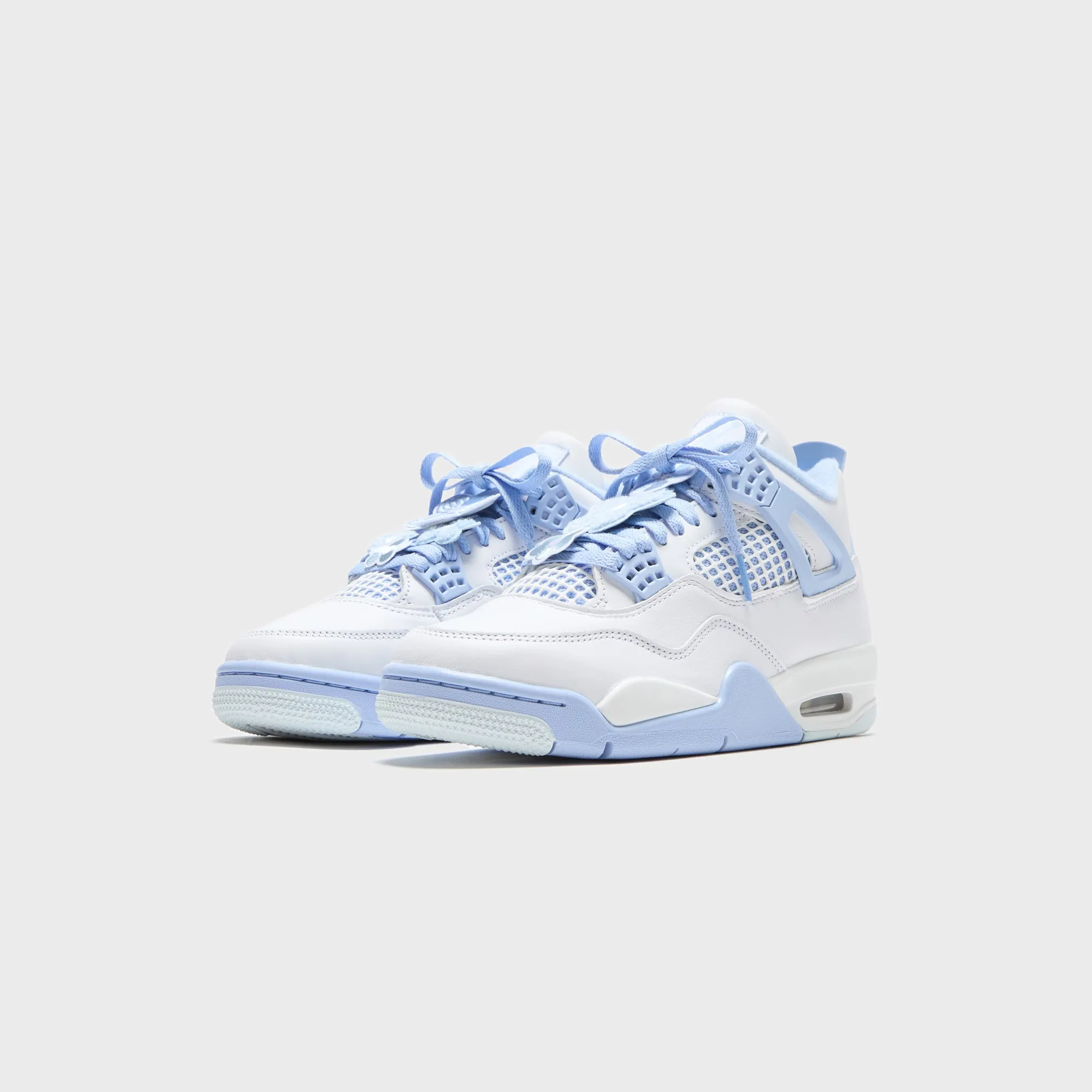 Jordan Wmns Air Jordan 4 Retro - White / Aluminum / Blue Tint / Oil Green Synthetic Advantage