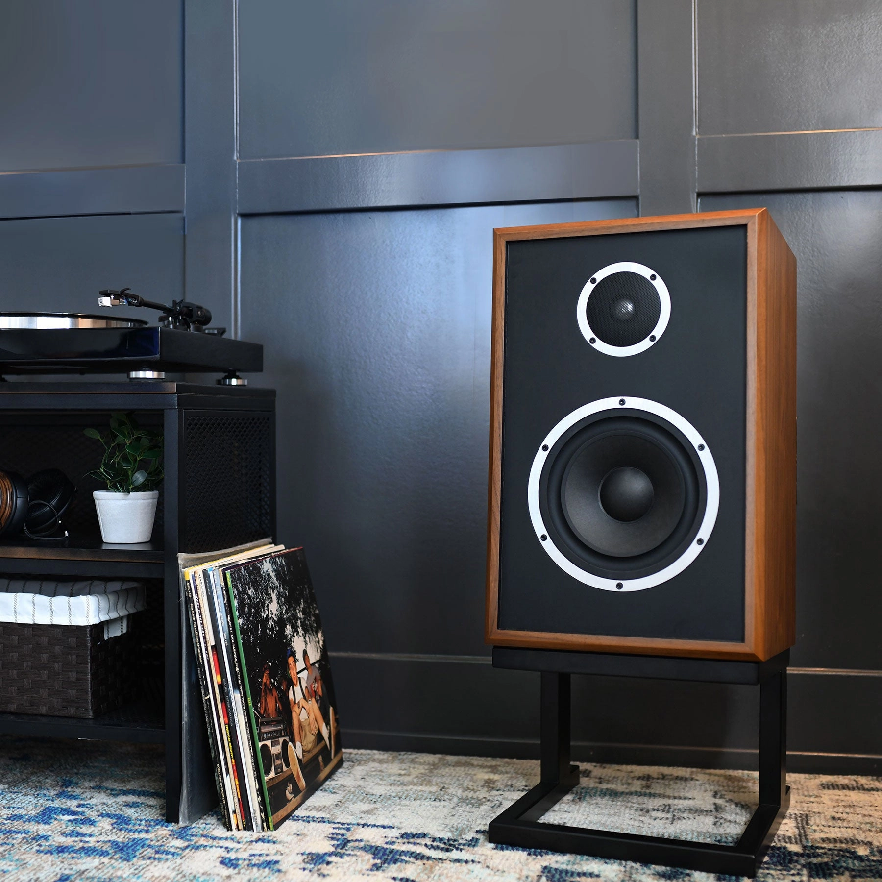 KLH: Model Three Passive Speaker - Single / Stand Included