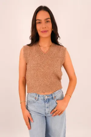 Leah Knit Vest Oat Deflatable Decal Accents