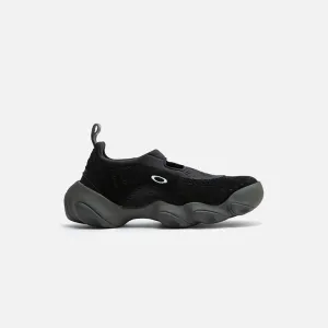 Oakley Suede Flesh Sandal - Black Material Quality Comfort