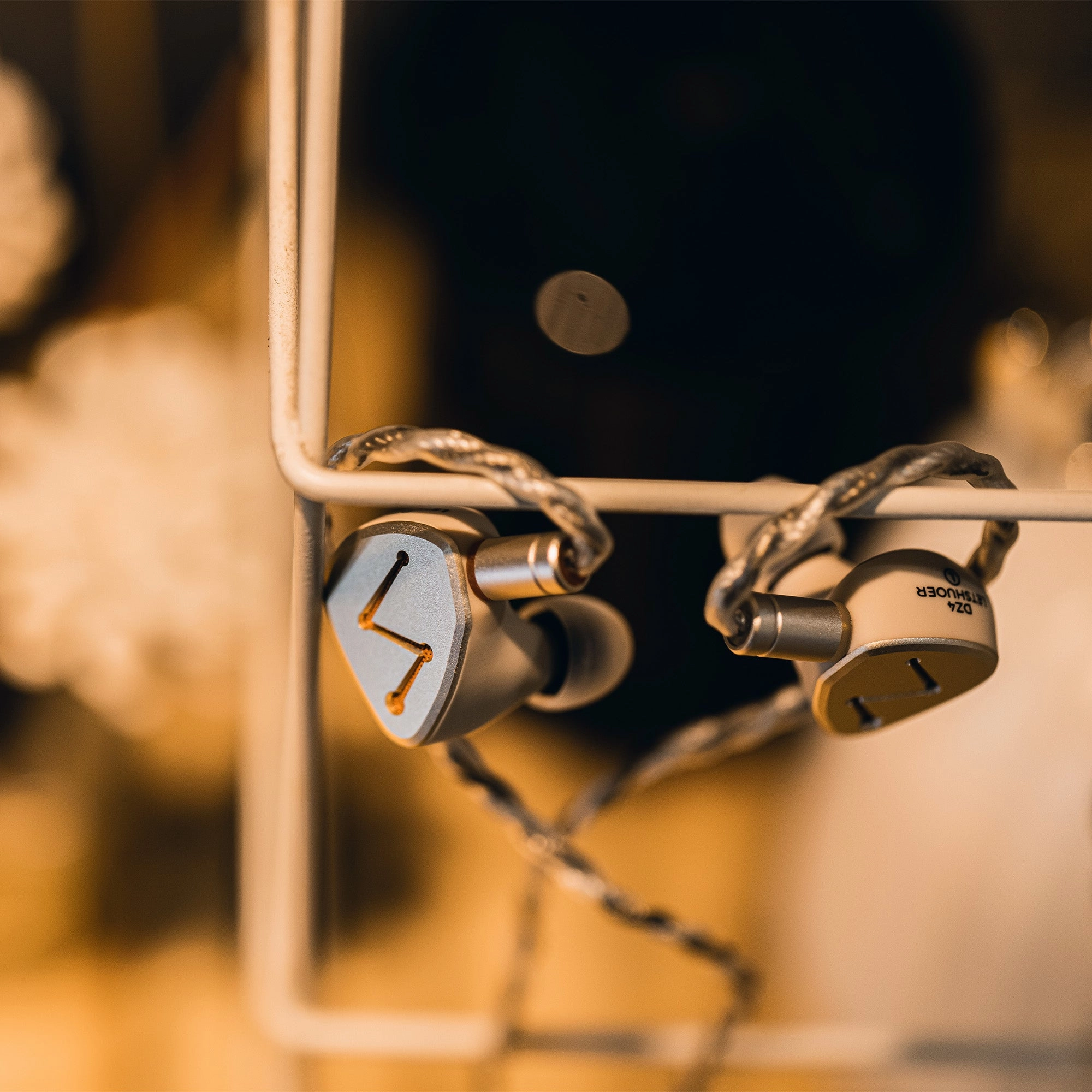 Letshuoer DZ4 In Ear Monitors