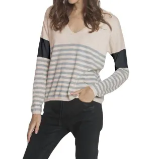 Lindsey Stripe Vee Top En Sable/brouillard