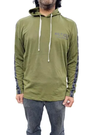 Pull à capuche à manches longues en mousse
