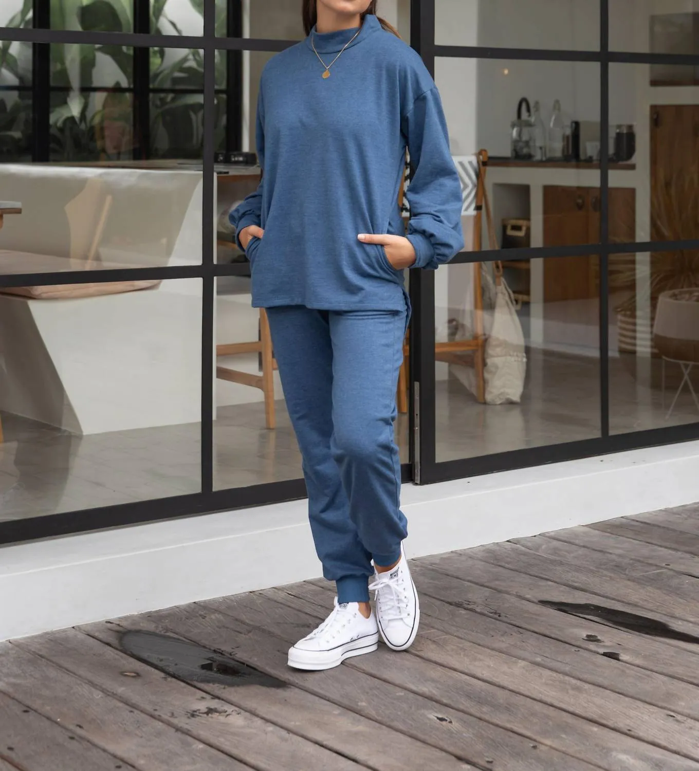 Pull décontracté à longue poche en indigo