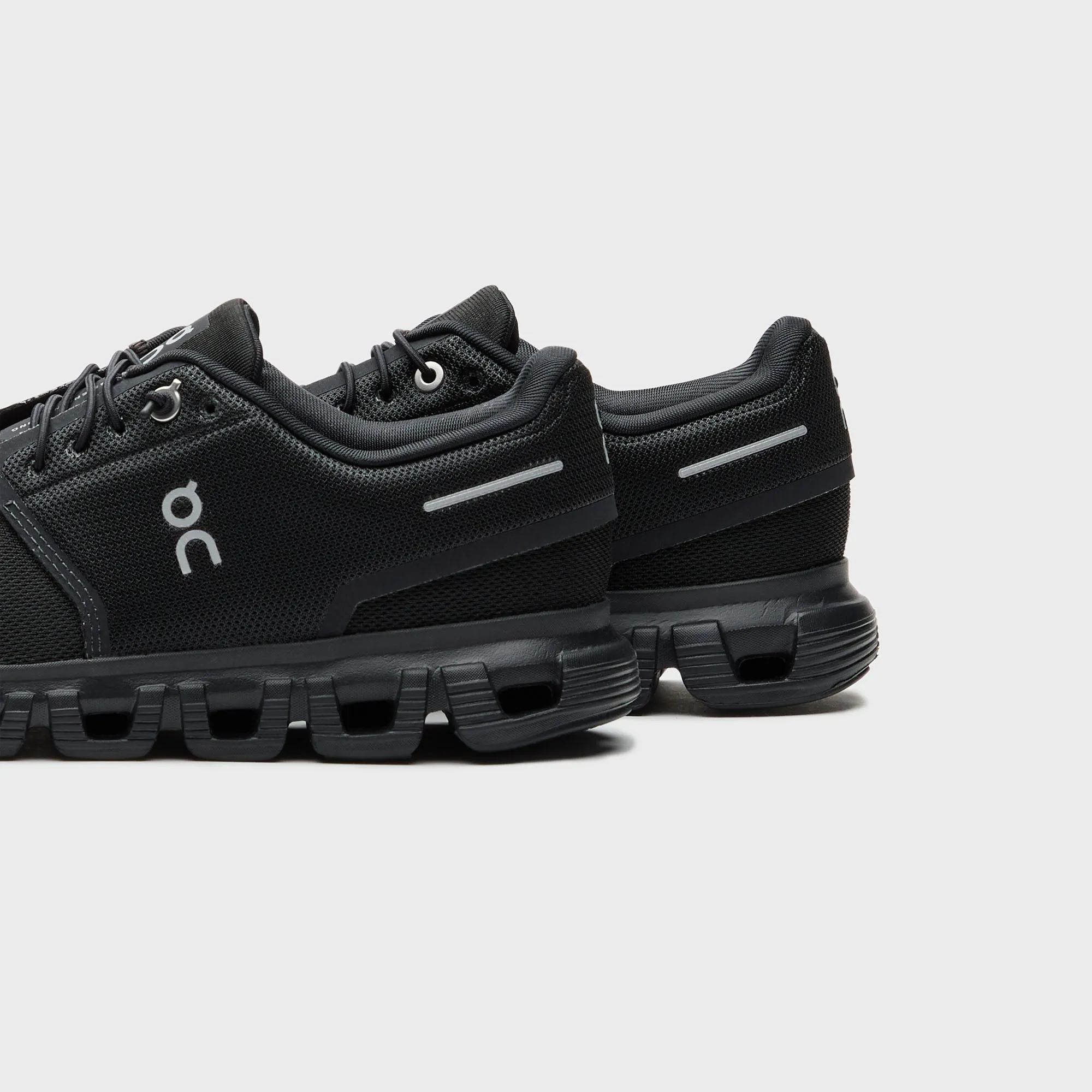 Mother's Day Sale Steal On Running Cloud 6 - Black