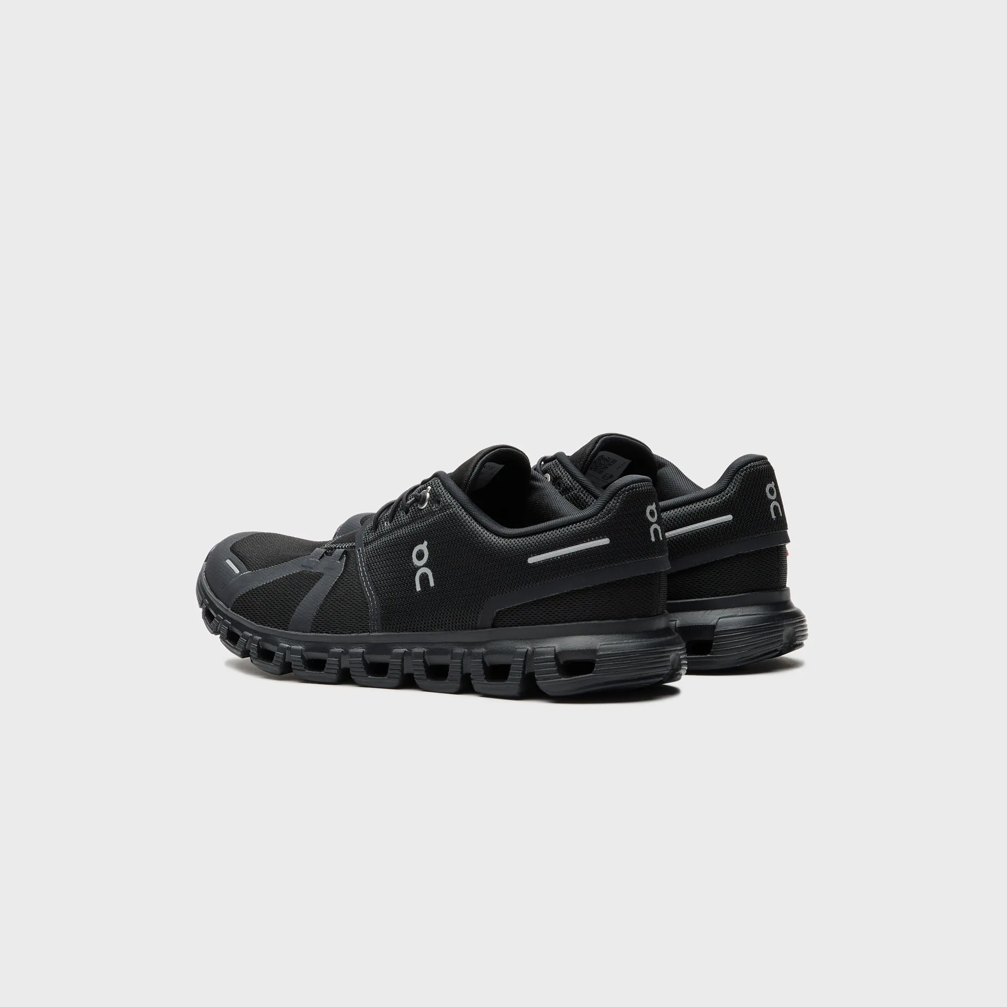 Stride with Confidence On Running Cloud 6 - Black
