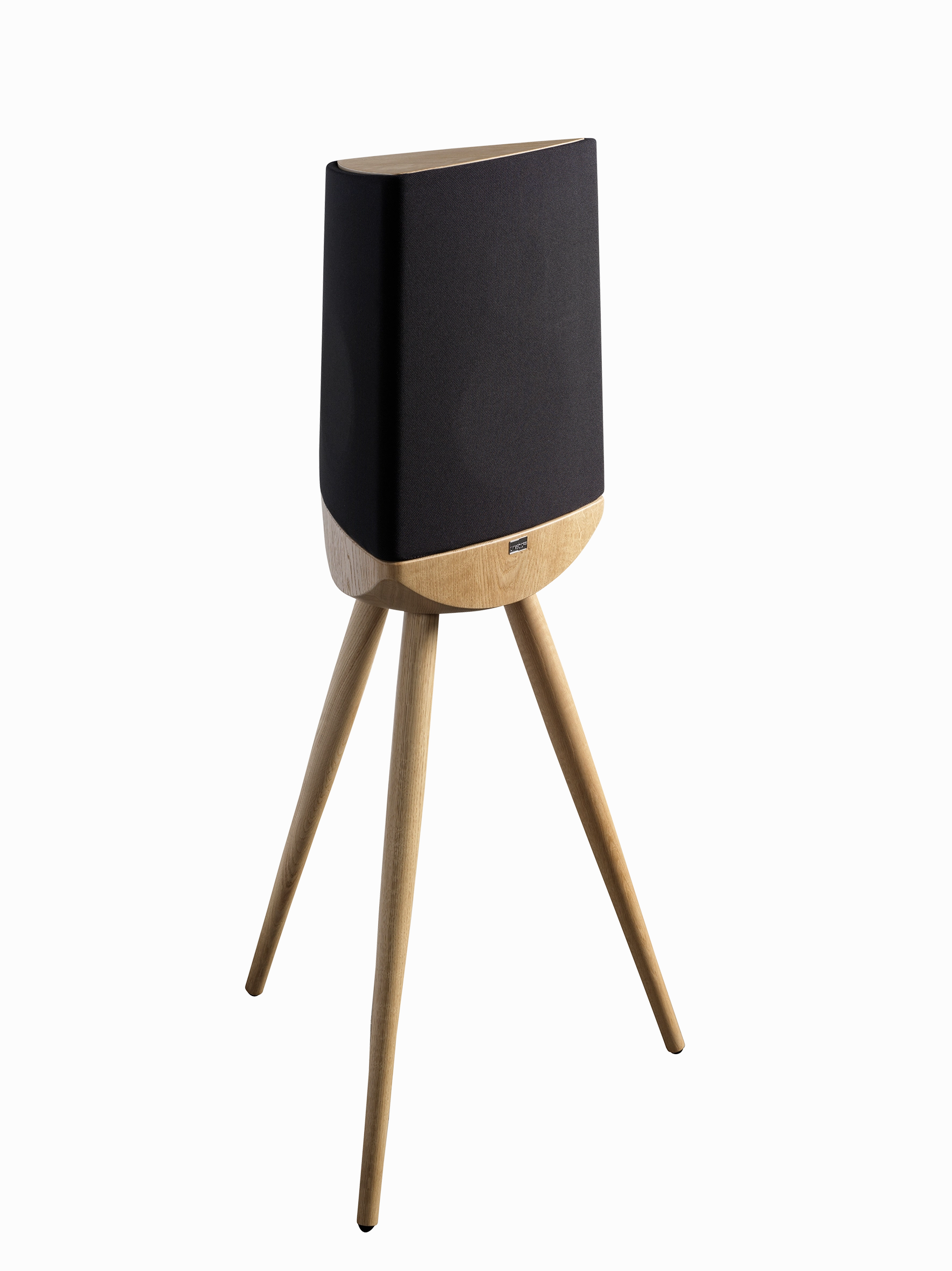 Lyngdorf Cue-100 High-End Standmount Speakers (Each)