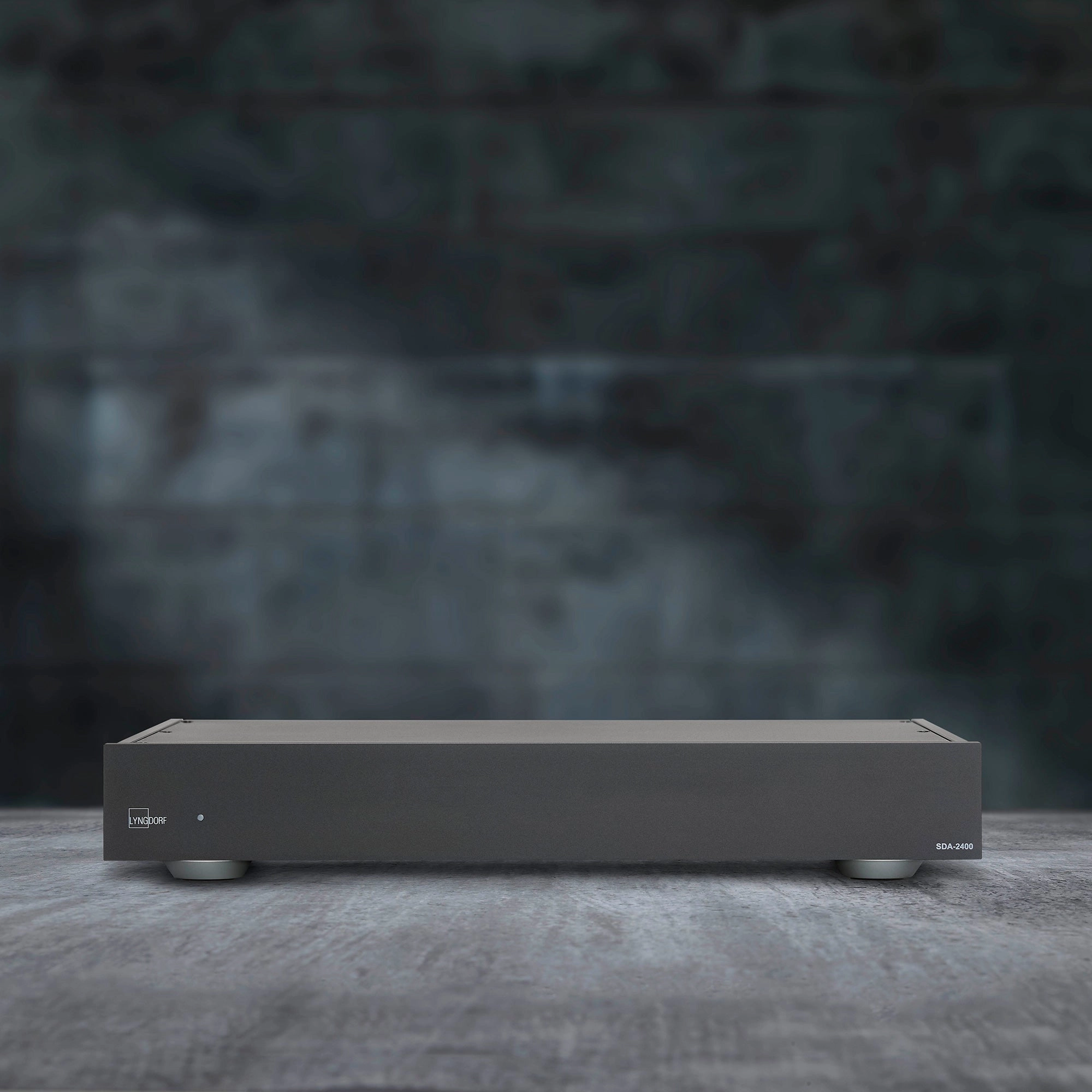 Lyngdorf SDA-2400 Power Amplifier