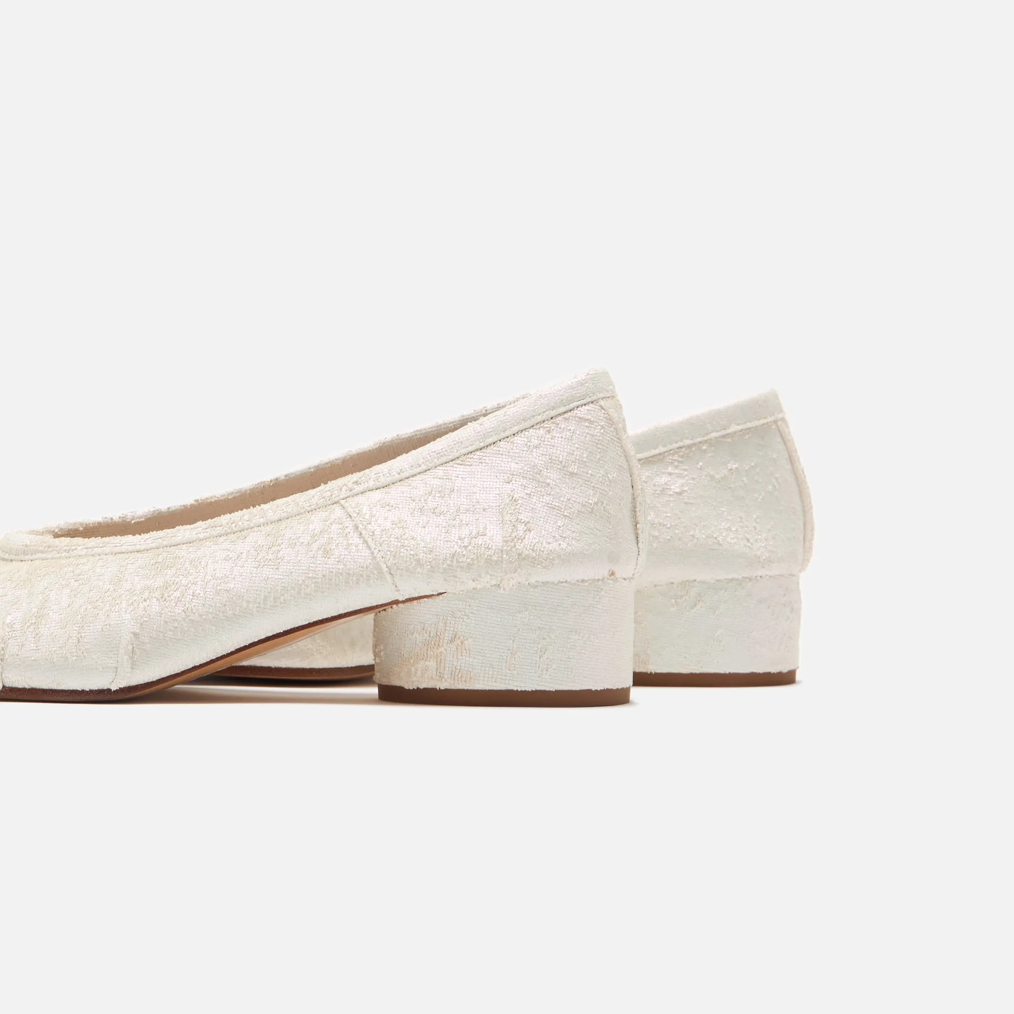 Maison Margiela Tabi Ballerina H30 - White Pearly Shank Slip-On Utility Style
