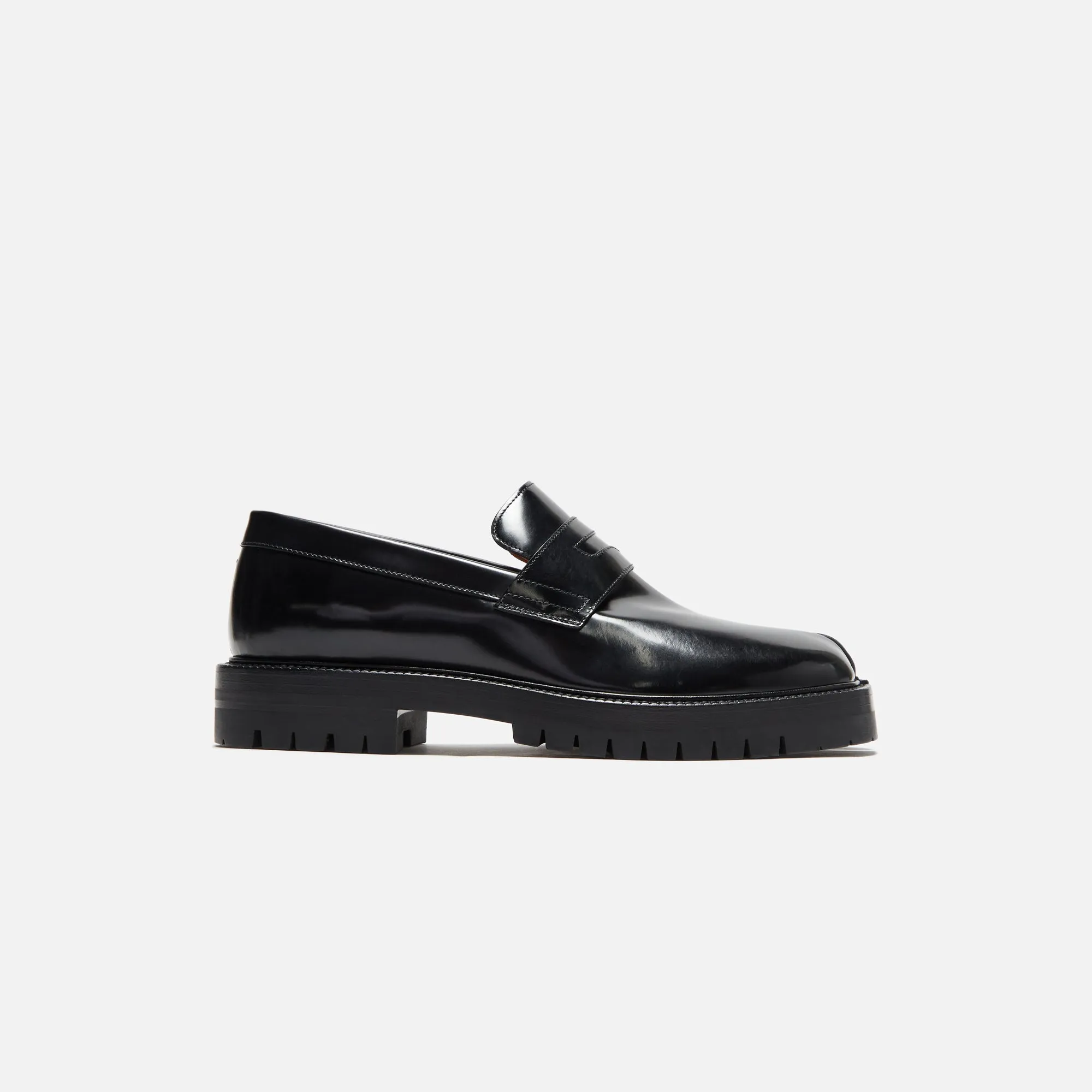 Slip-On Stretch Design Craftsmanship Excellence Maison Margiela Tabi County Loafer - Black