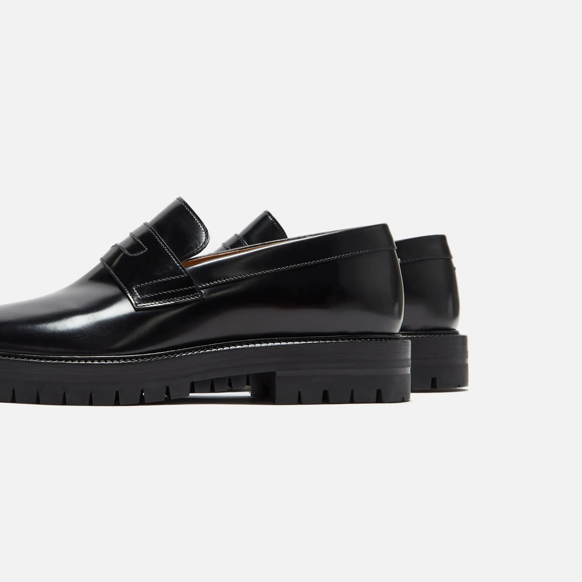 Smooth Pull Breathable Strapping Maison Margiela Tabi County Loafer - Black
