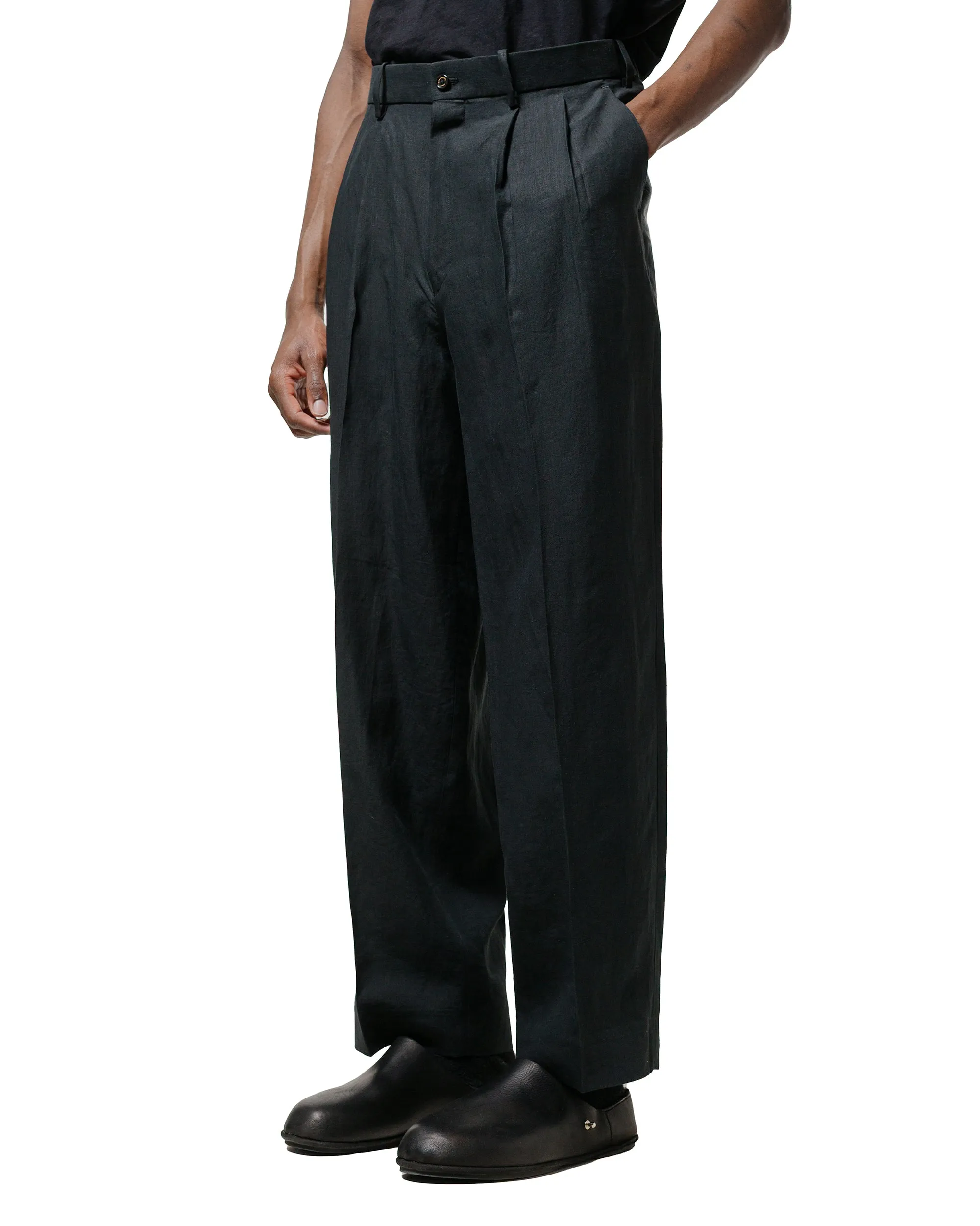 Markaware Classic Fit Double Pleated Trousers 80/1 Hemp Typewriter-Cloth Black Toiletry Kit