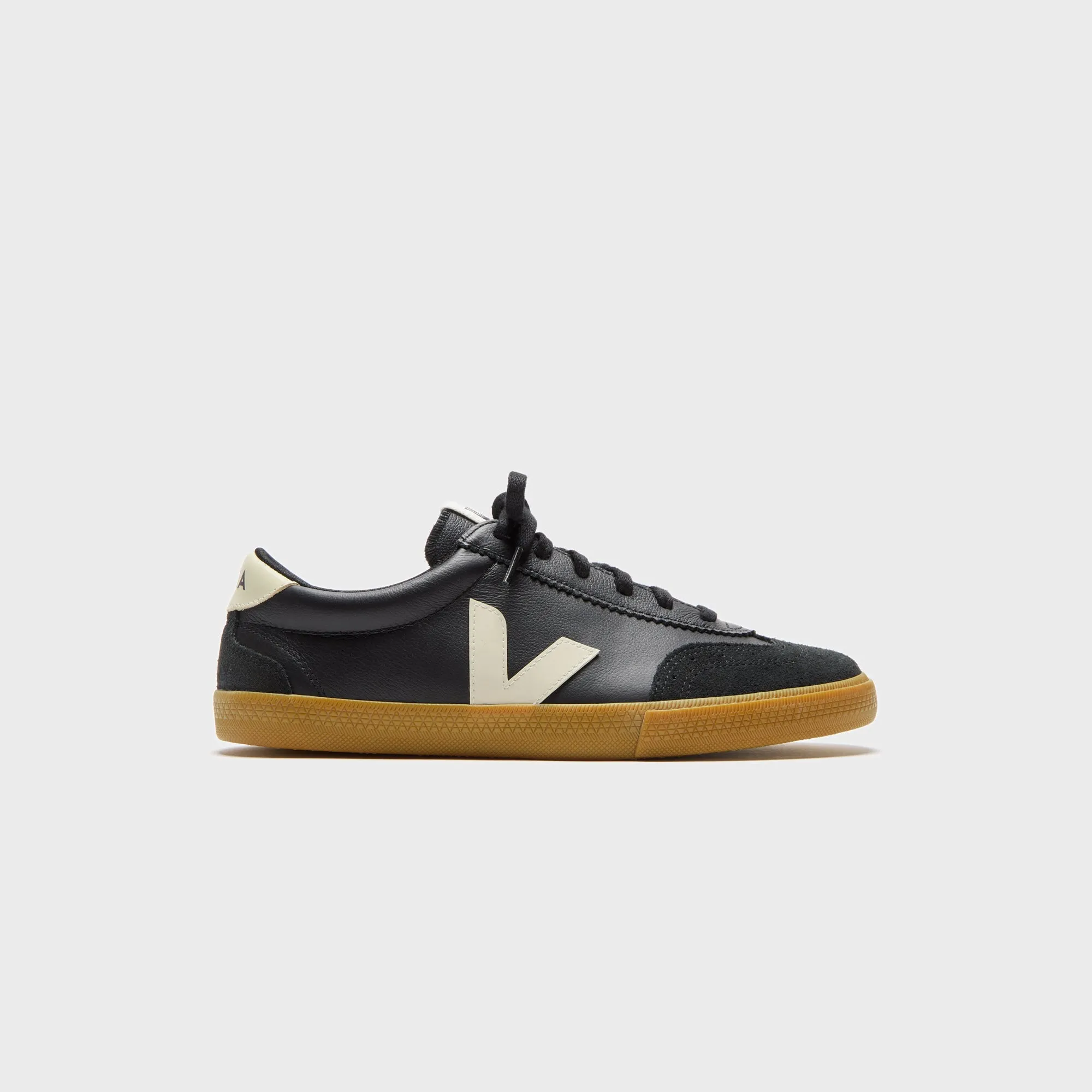 Comfort Sustainable Design ResistantToWearAndTear Veja Wmns Volley - Black Pierre