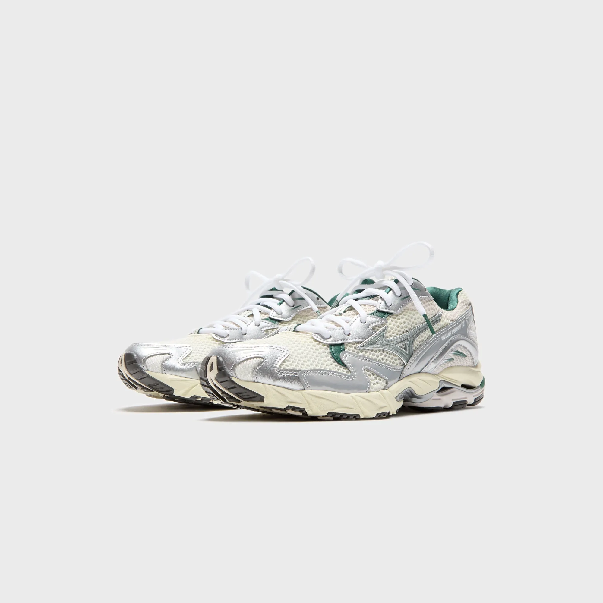 Mizuno Wave Rider 10 - Snow White / Slate Feel the Energy Step Out Boldly
