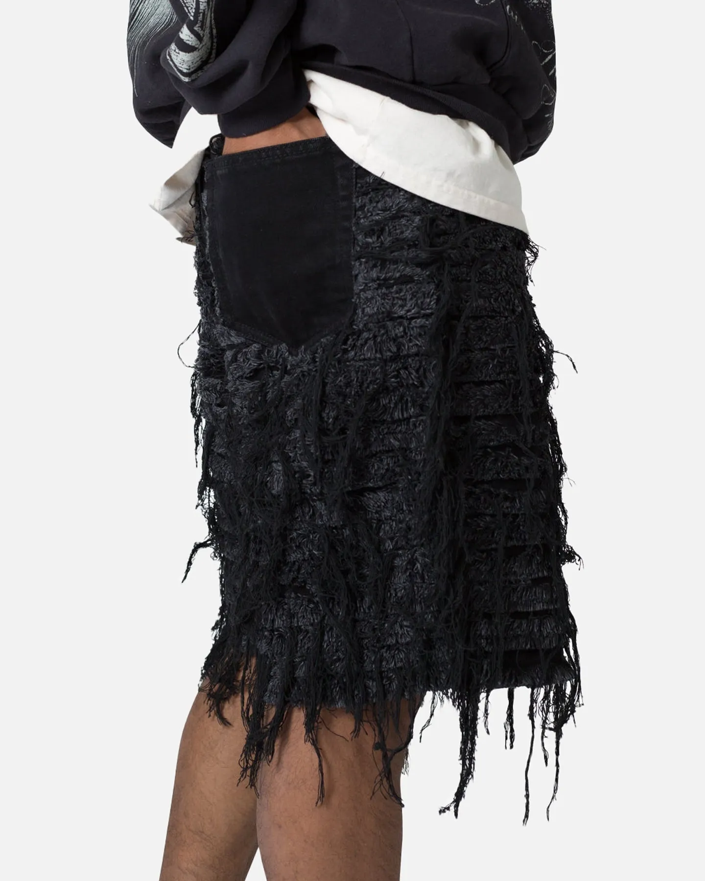 Short en denim effiloché MNML noir