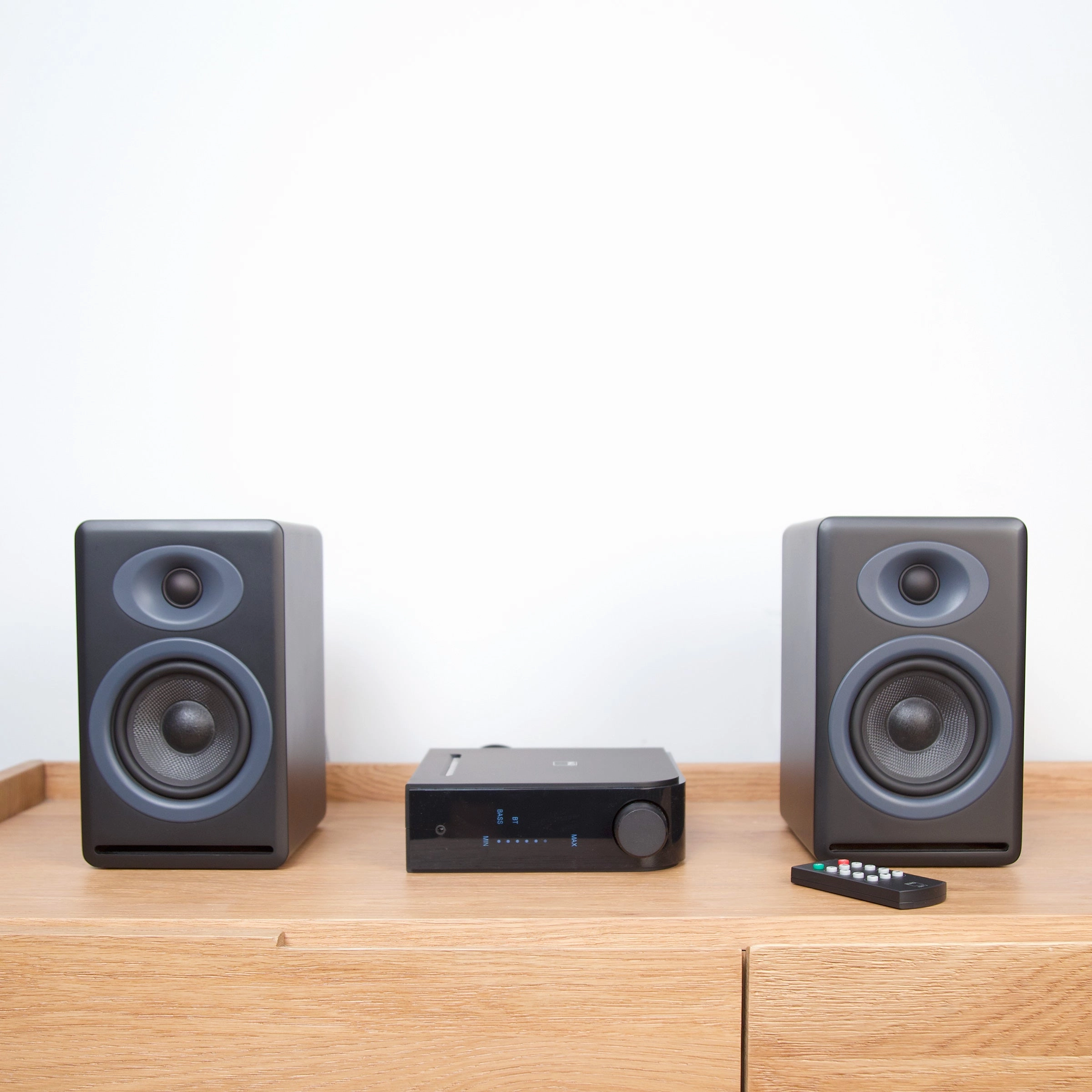 NAD: D3020 V2 Amplfier / Audioengine P4 / Passive Speaker Package hi-fi digital music server,hi-fi speaker wall mount,hi-fi amp upgrade