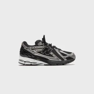 Sandal Textured Comfortable Certified New Balance 1906 - Black / Dark Silver Metallic