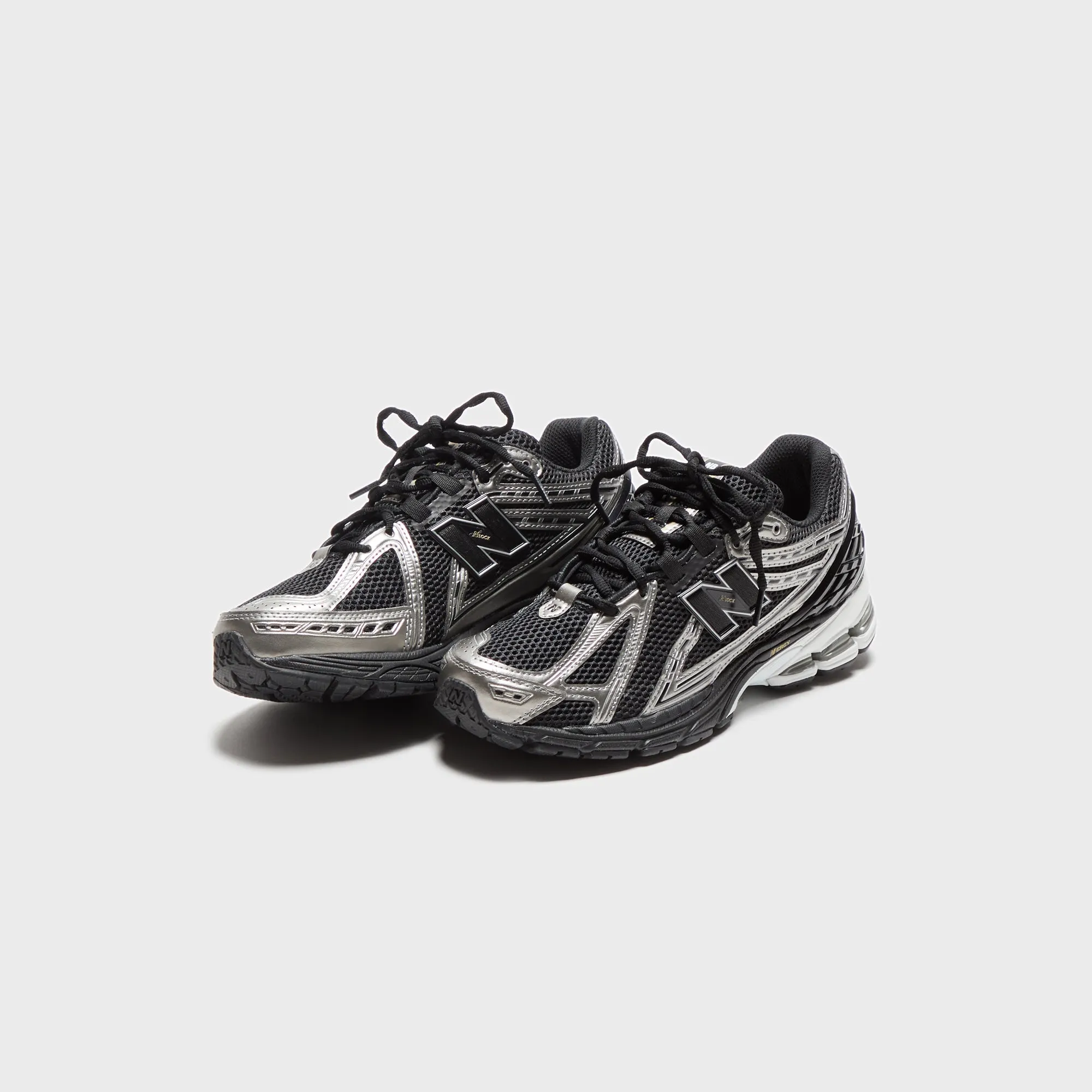 Weekend Wear Comfortable Narrow Heel Sandal New Balance 1906 - Black / Dark Silver Metallic