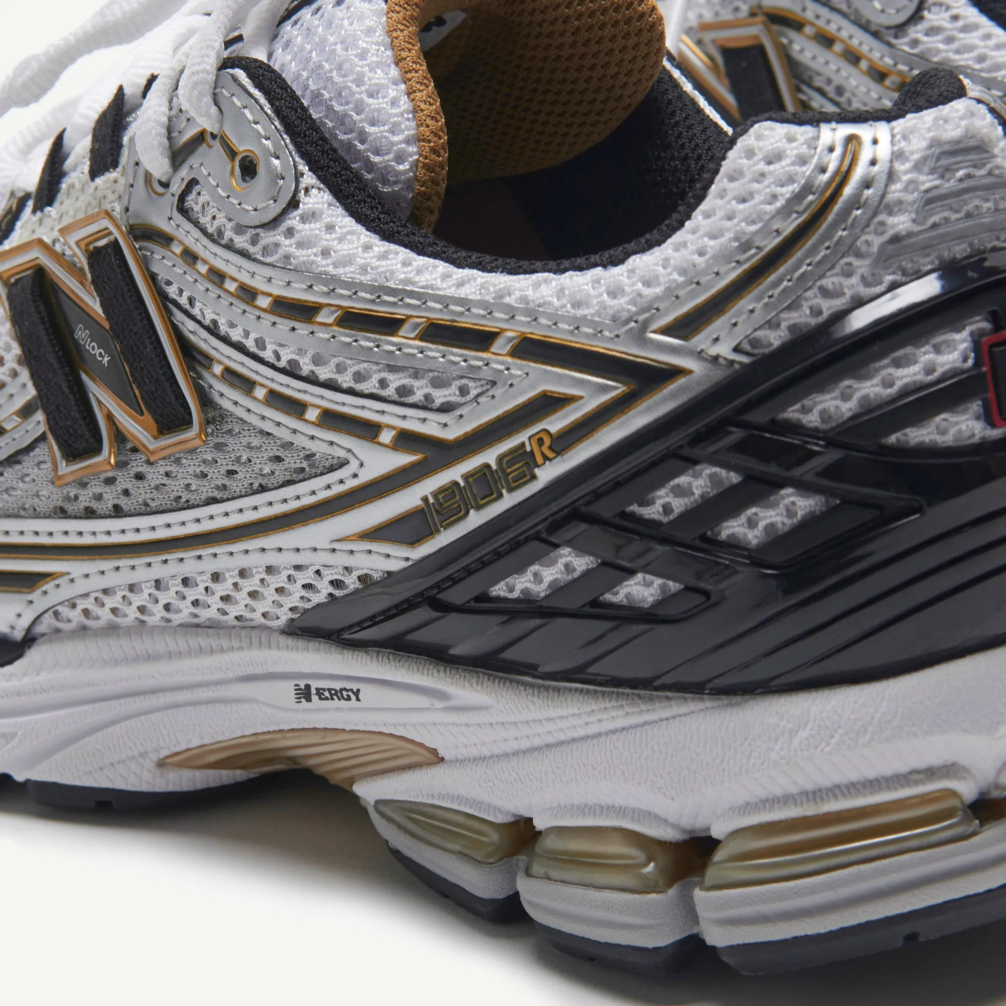 New Balance 1906R - Metallic Silver Secretly Comfort Sustainable Limit