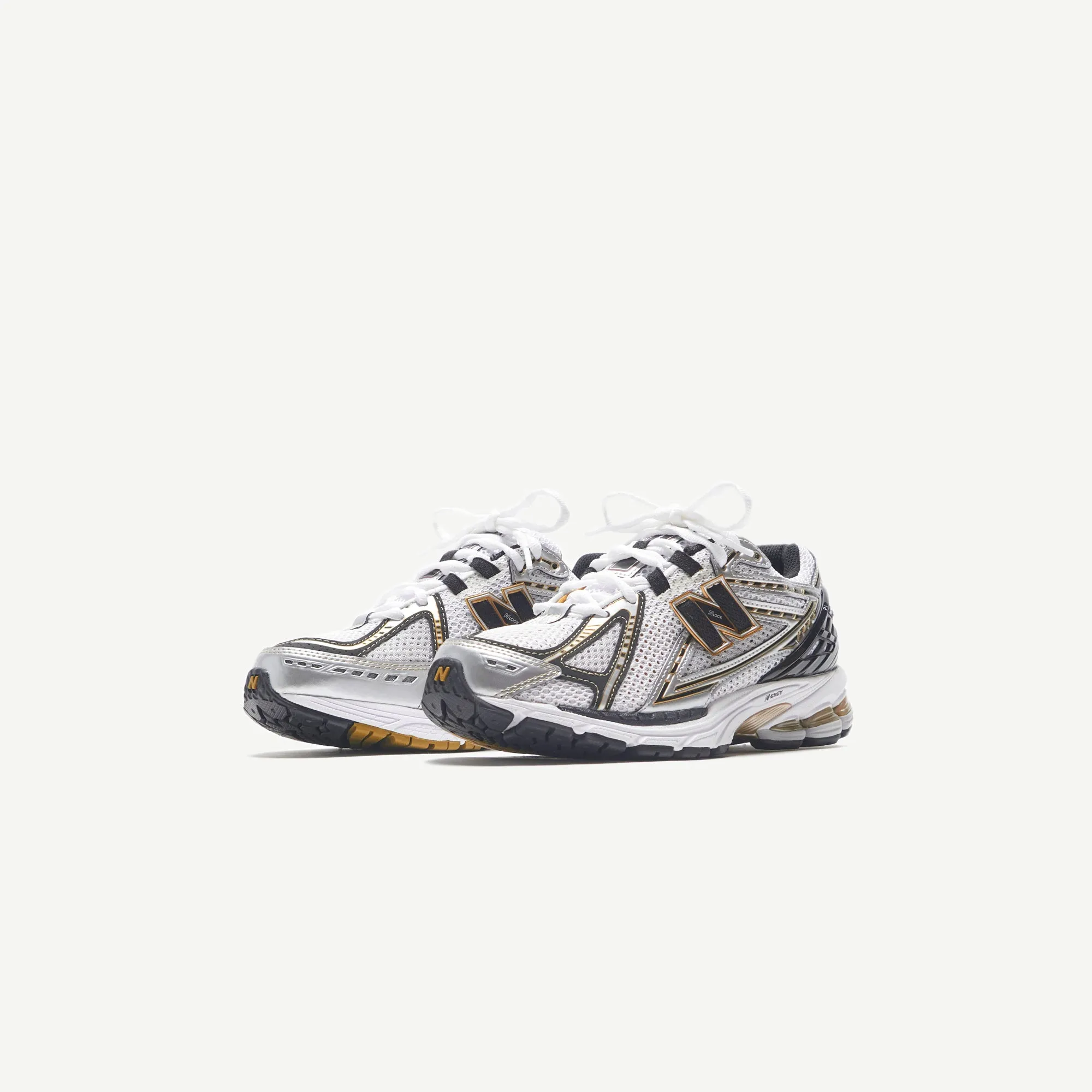 New Balance 1906R - Metallic Silver Gear Up and Go Made to Turn Heads