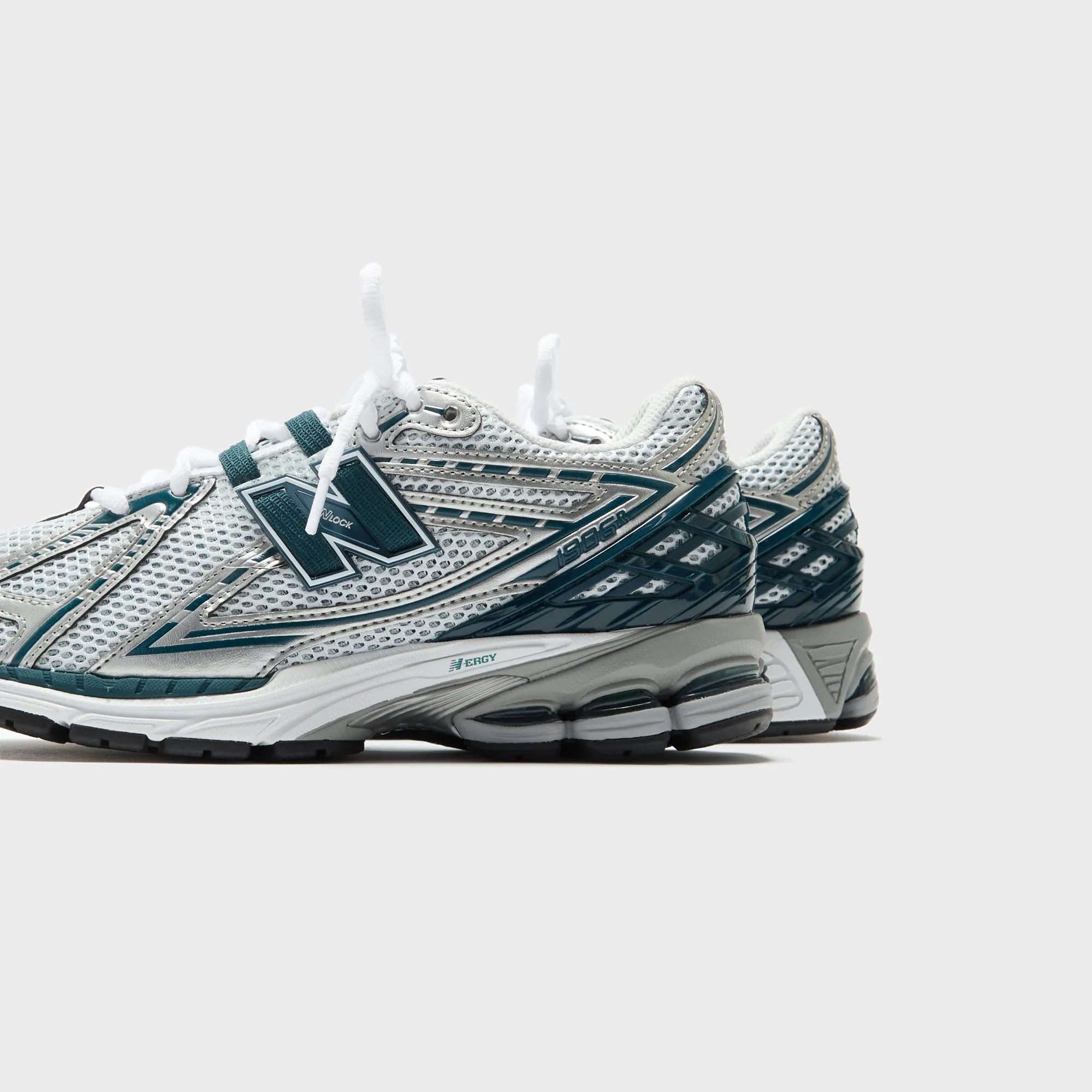 High Standard Quality Resilient Design New Balance 1906R - Silver Metallic / Deep Ocean / White