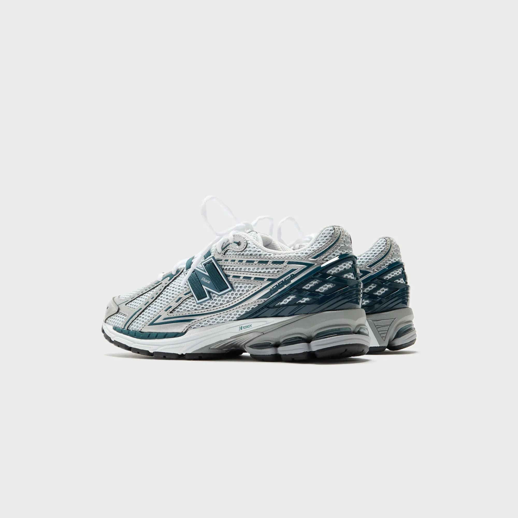 Soft And Leather And Synthetic Composition New Balance 1906R - Silver Metallic / Deep Ocean / White