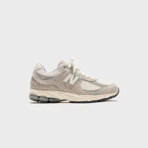 Metallic Hem Shaped Vinyl New Balance 2002R - Arid Stone