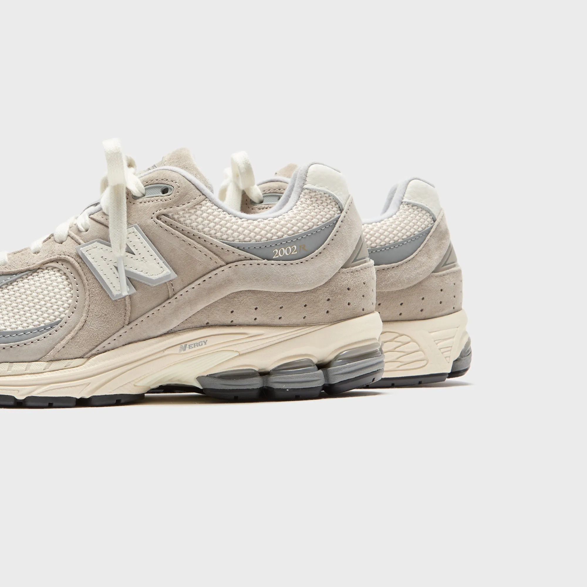 Durable Upper Pattern New Balance 2002R - Arid Stone