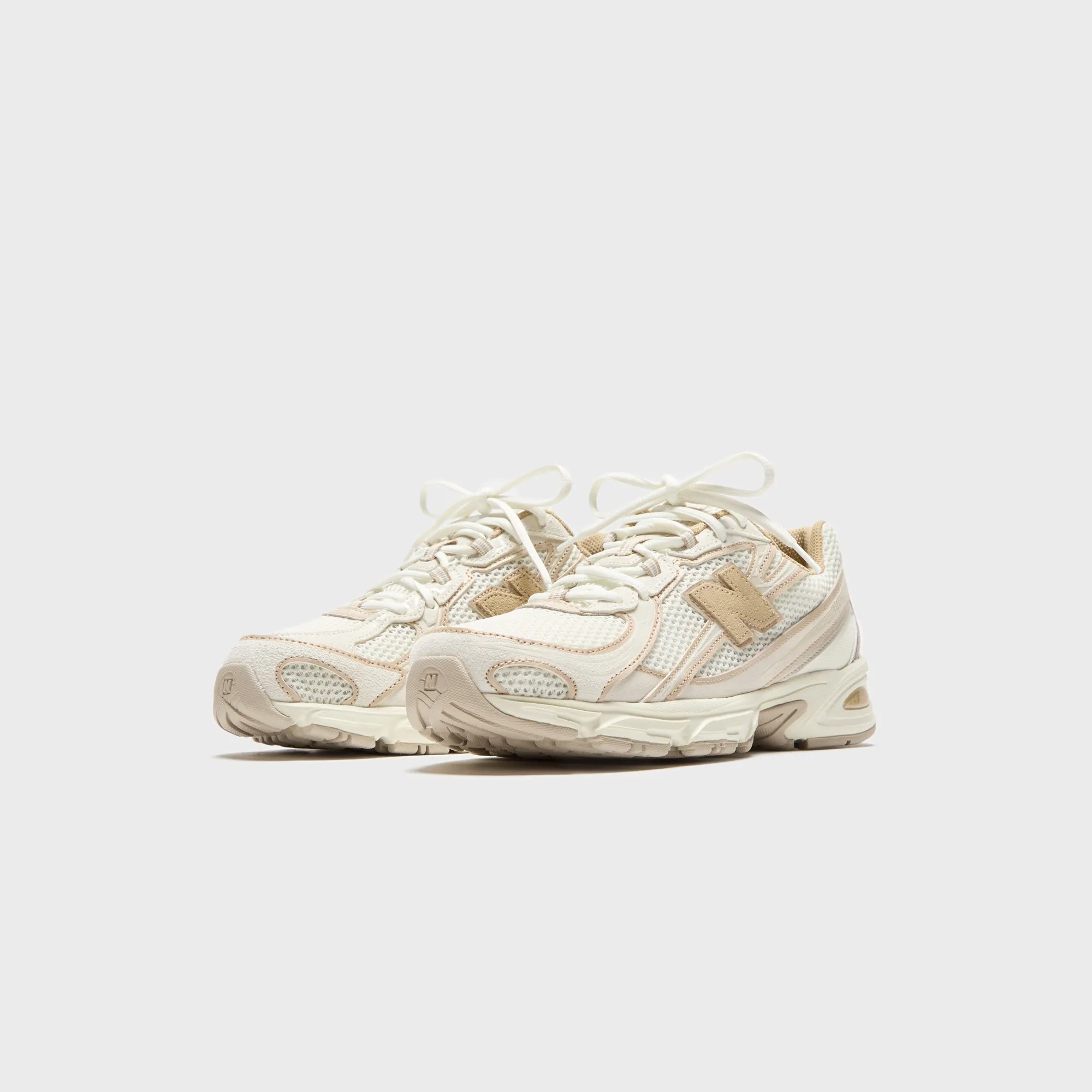 New Balance 740 -  Incense / Angora / Timberwolf Stretchable Upper Style Durable Heel Counter