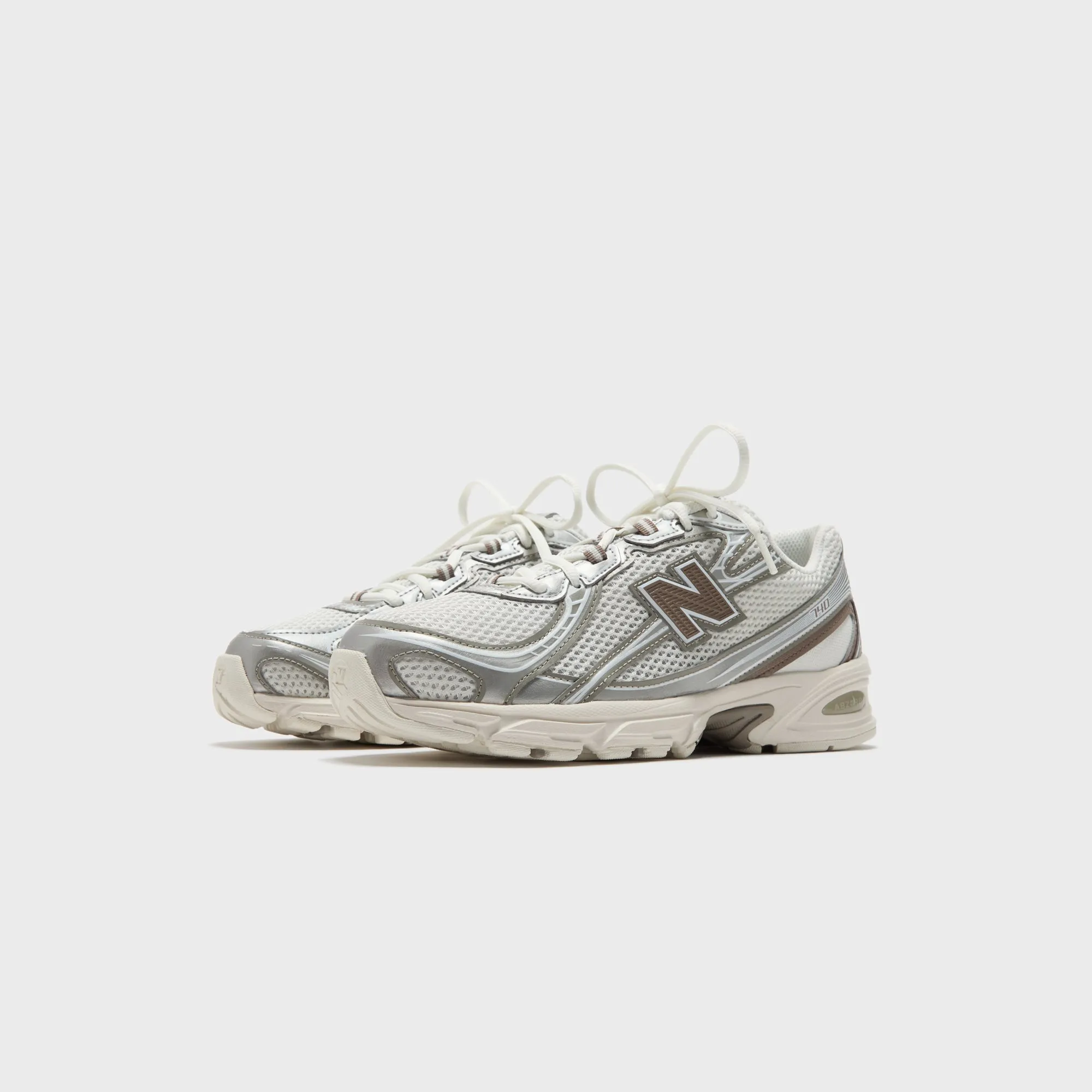 Comfort Stretch Fabric Build New Balance 740 - Sea Salt / Mushroom