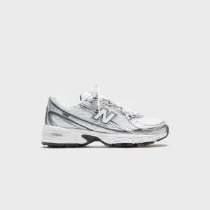 Comfortable Grasping New Balance 740V2 - White / Shadow Grey / Navy