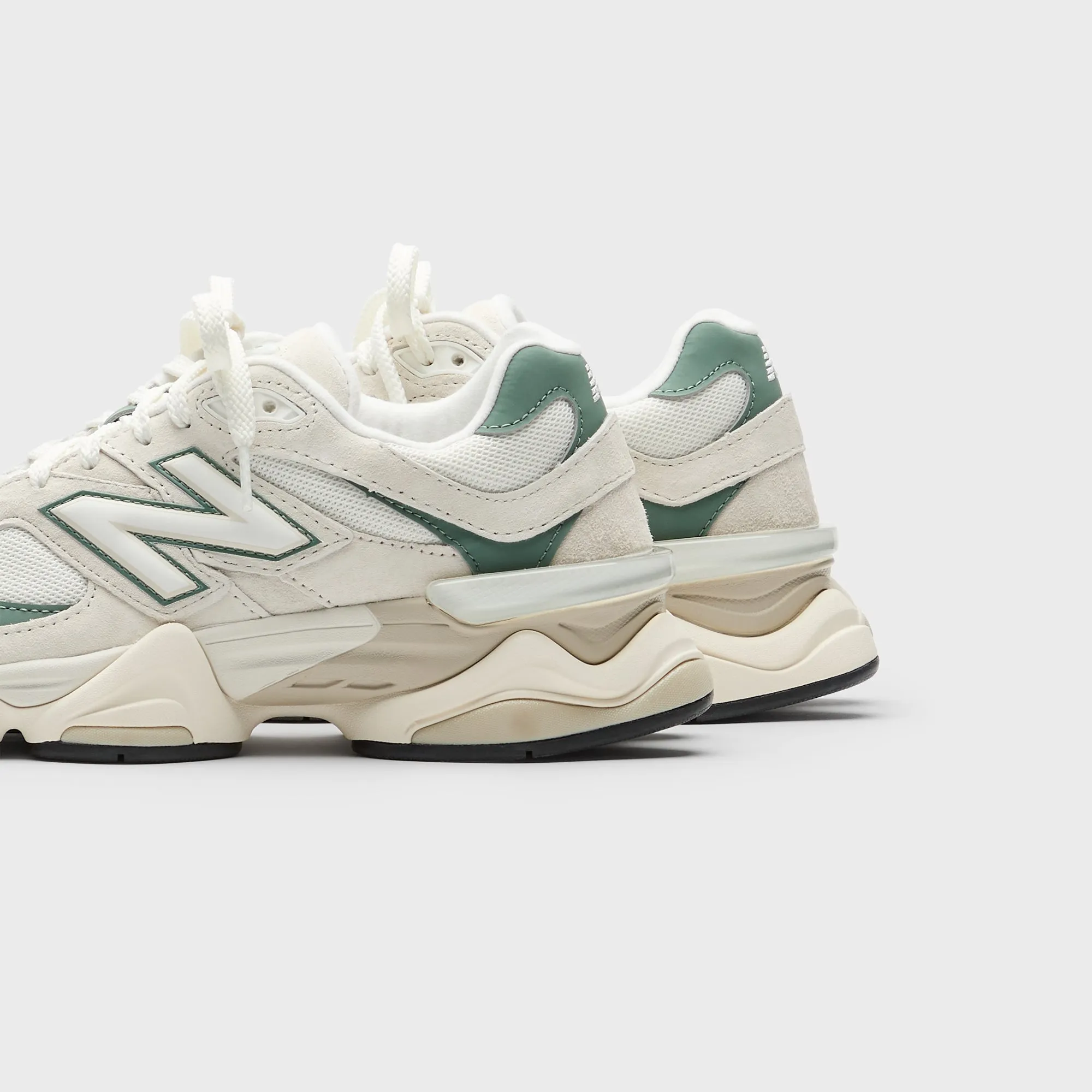 New Balance 9060 - Linen / Dark Juniper Comfort Sustainable Trust Hard Soles Padding