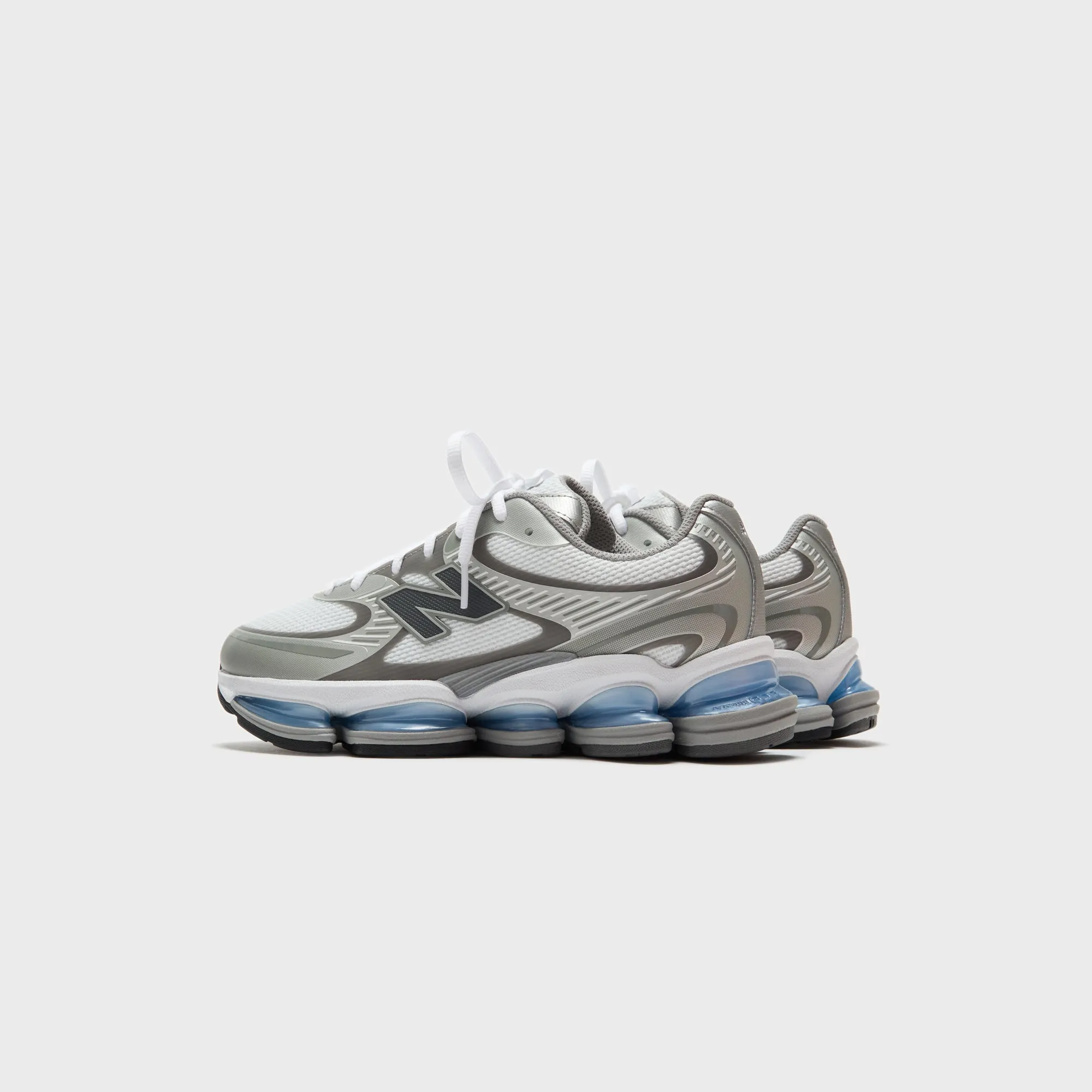 Empower Your Journey Move Beyond Ordinary New Balance Abzorb 2000 - White / Grey