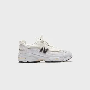 Soft Touch Feeling New Balance M1000 - Pearl Grey