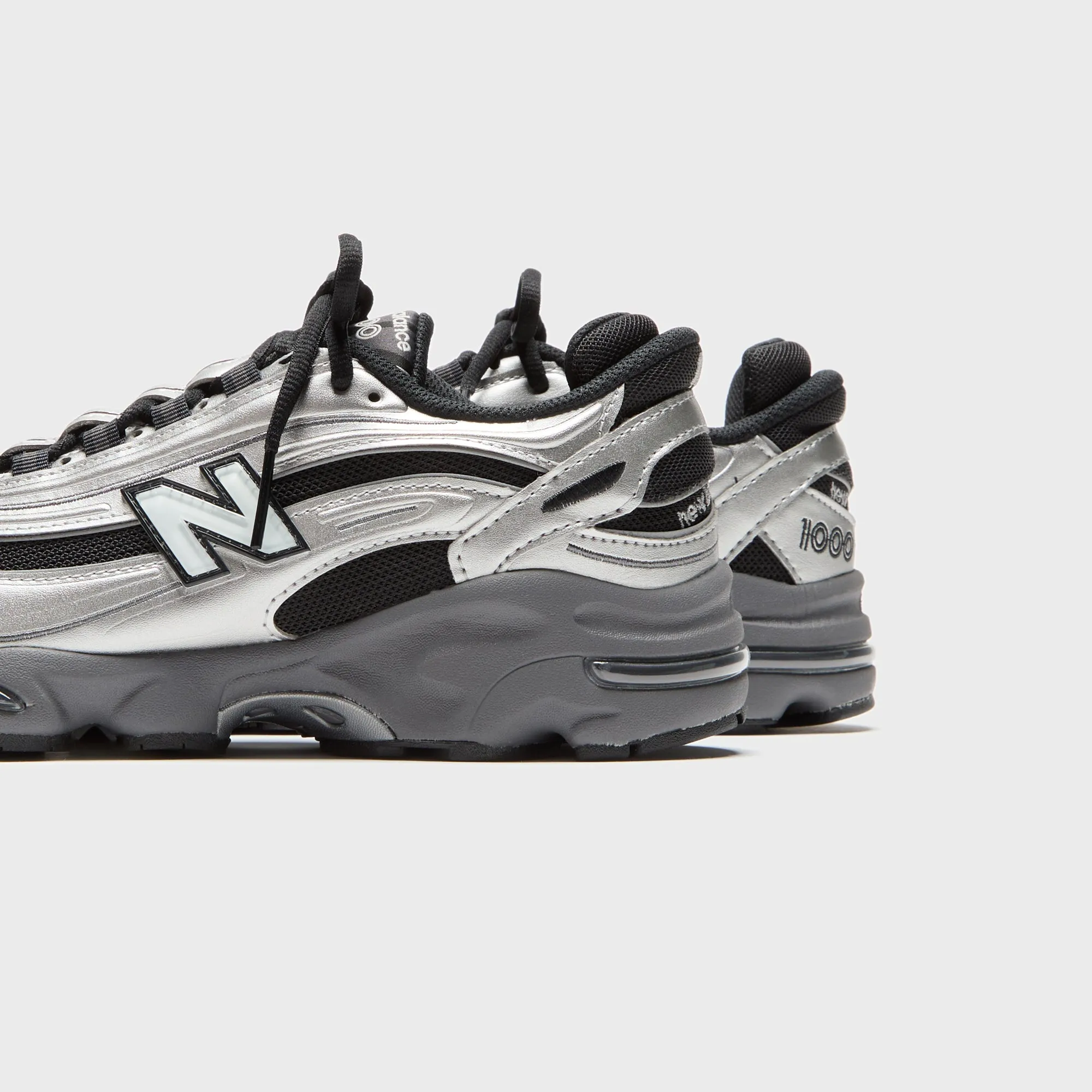 New Balance M1000 - Silver Metallic Comfort Foam