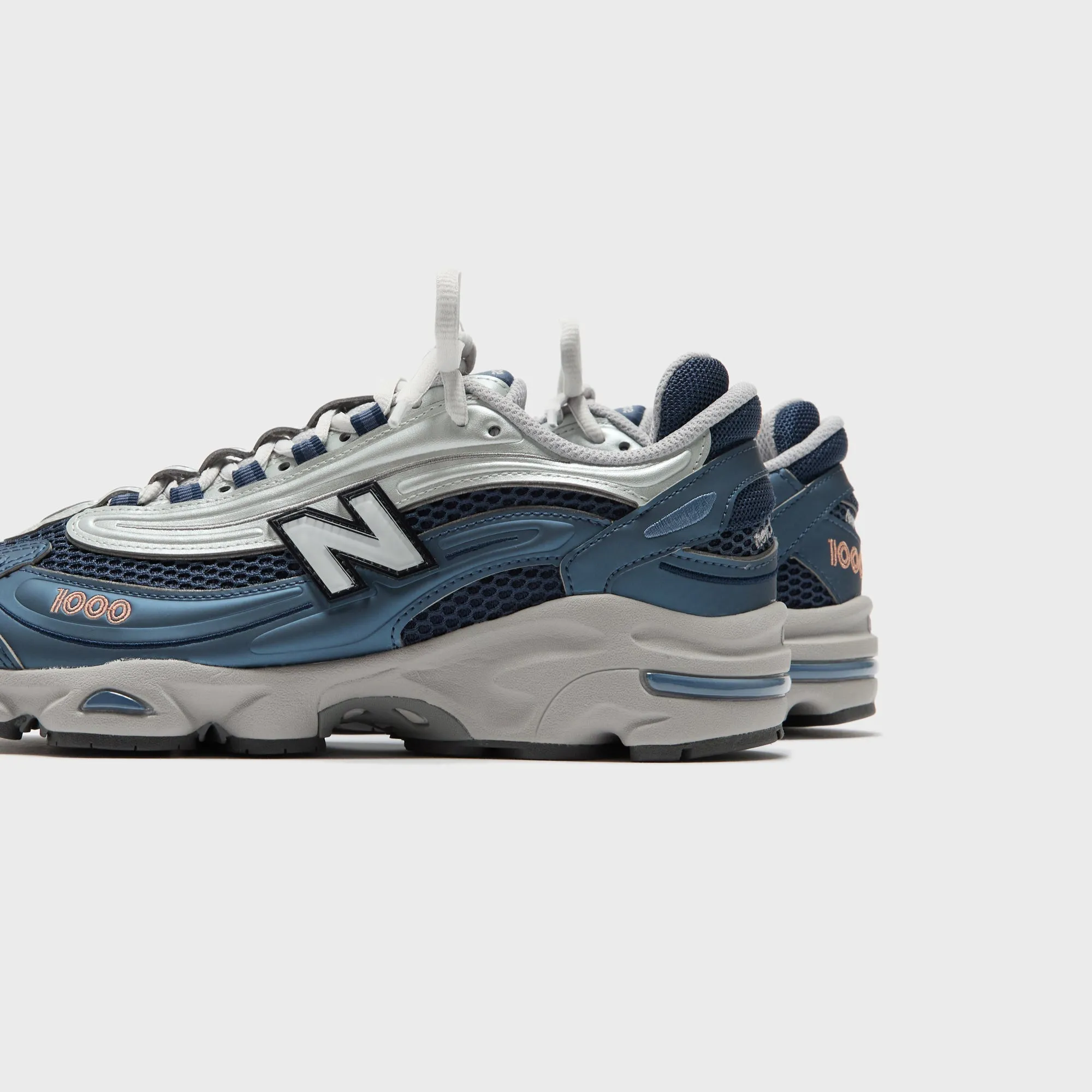 New Balance M1000 - Vintage Indigo / Light Silver Comfortable Secure Flexible Outsole Feature