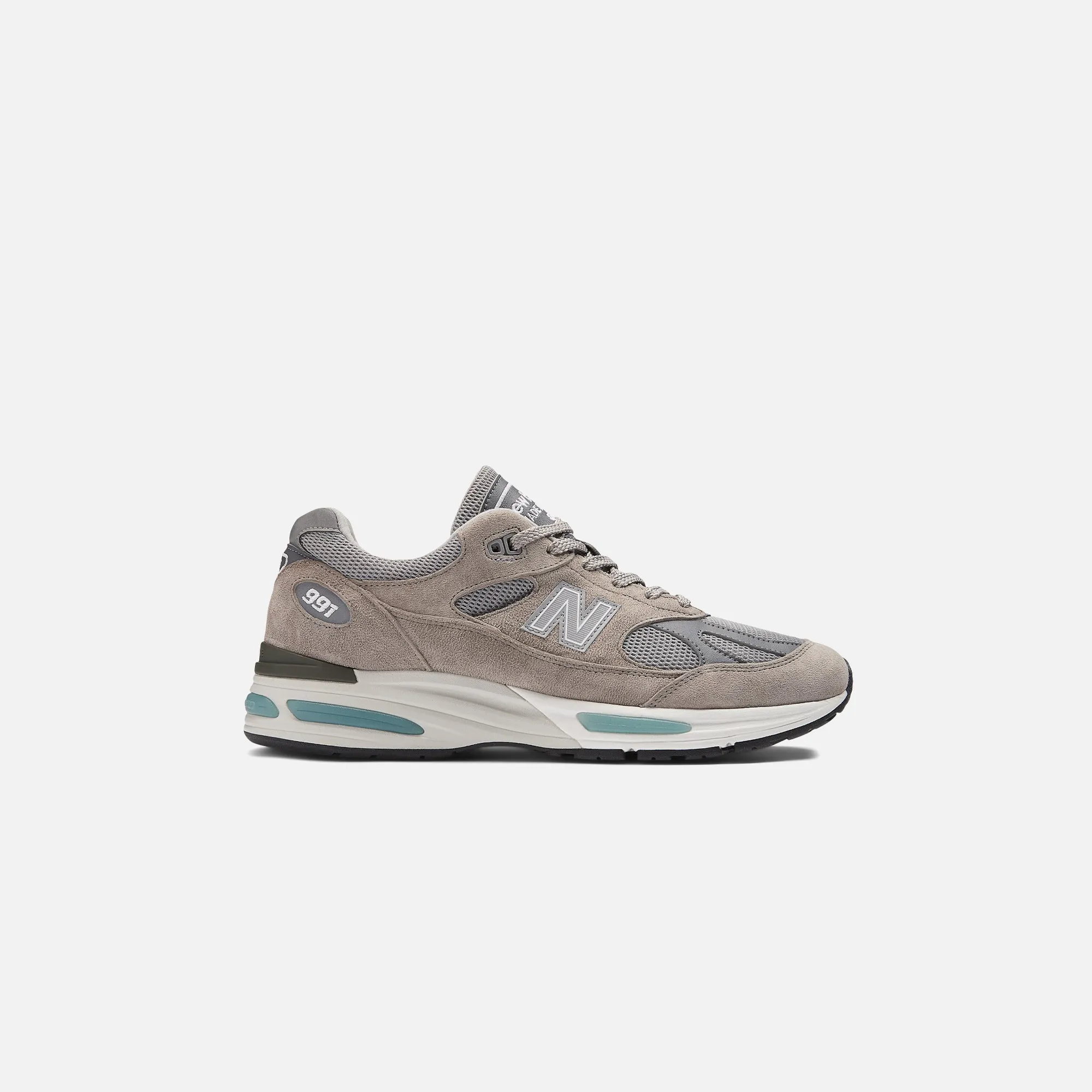 Made to Move Style Meets Power New Balance Made In Uk 991V2 - Alloy / Smoked Pearl / Silver