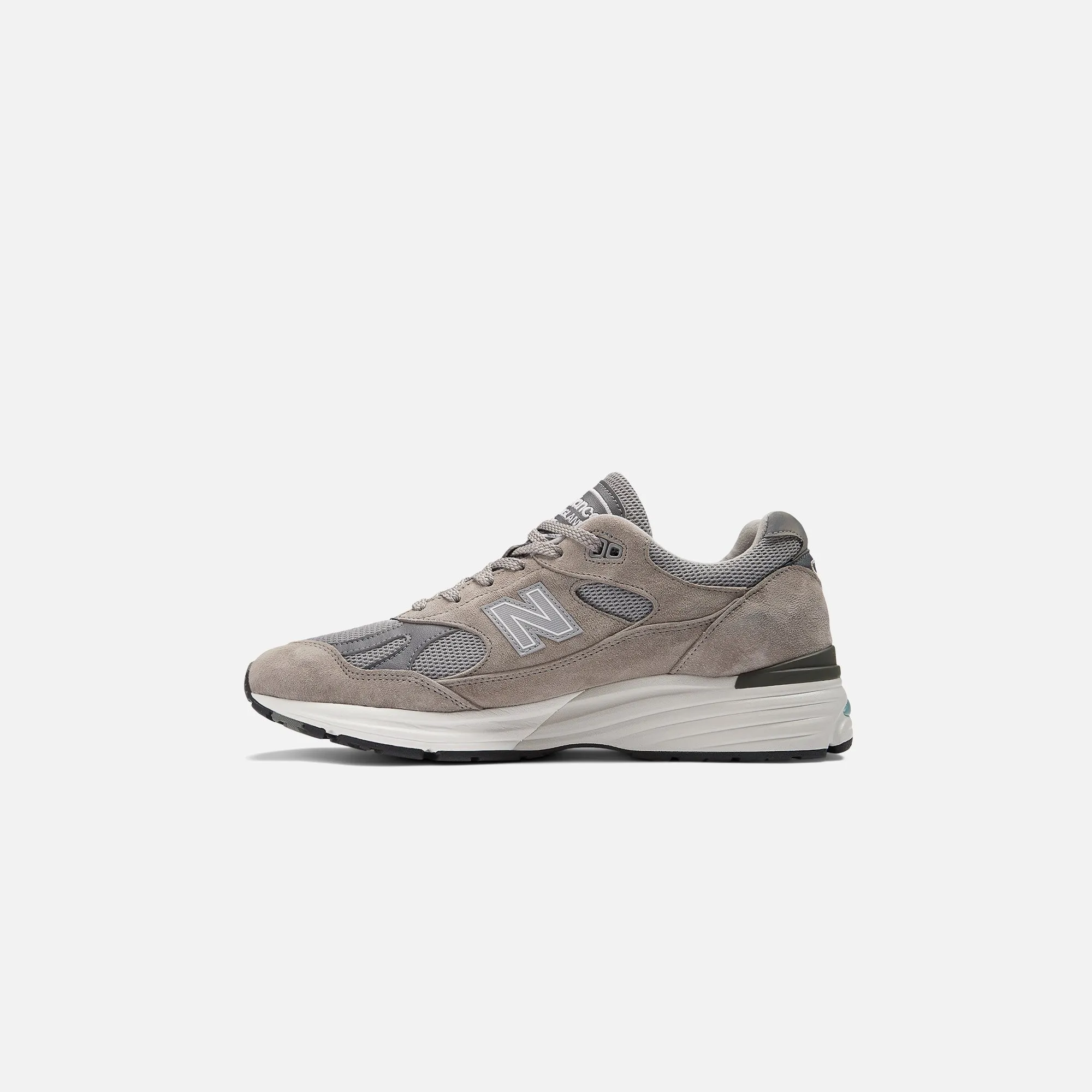 Built to Perform New Balance Made In Uk 991V2 - Alloy / Smoked Pearl / Silver