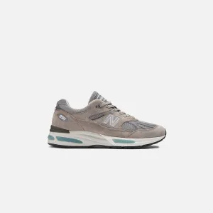 Made to Move Style Meets Power New Balance Made In Uk 991V2 - Alloy / Smoked Pearl / Silver