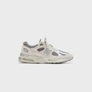 New Balance Made In Uk 991V2 - Nimbus Cloud Built to Perform