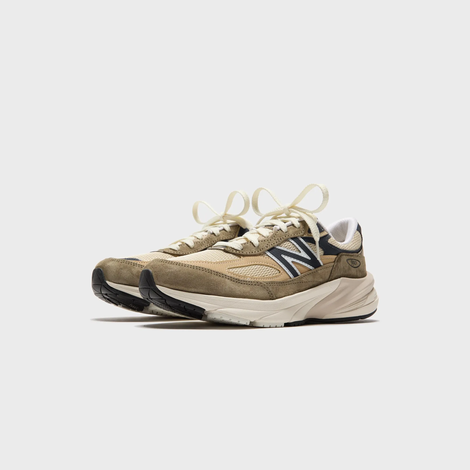 Built to Perform Move Beyond Ordinary New Balance Made In Usa 990V6 - Dark Camo / Incense / Natural Indigo